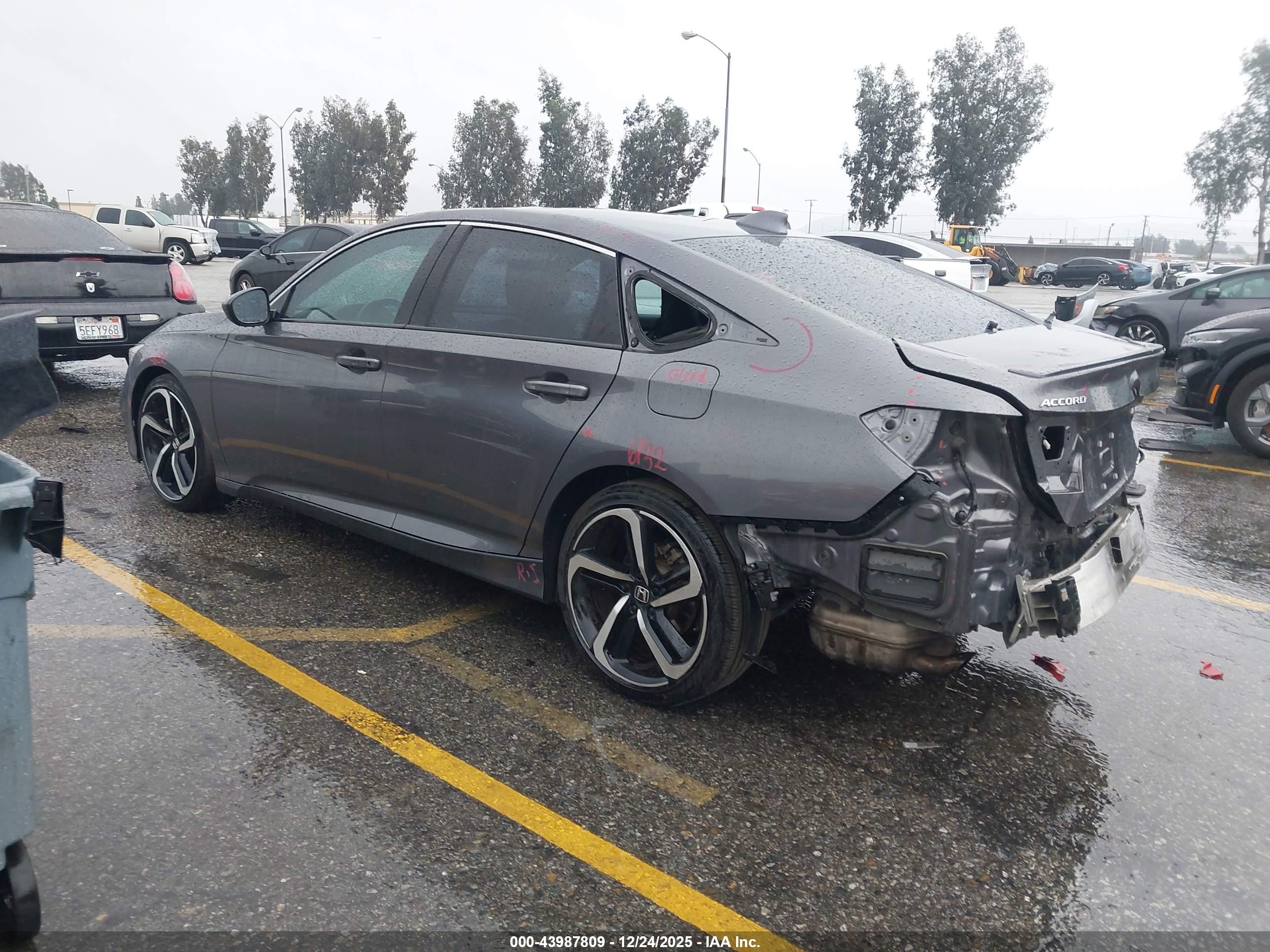 HONDA ACCORD image 3