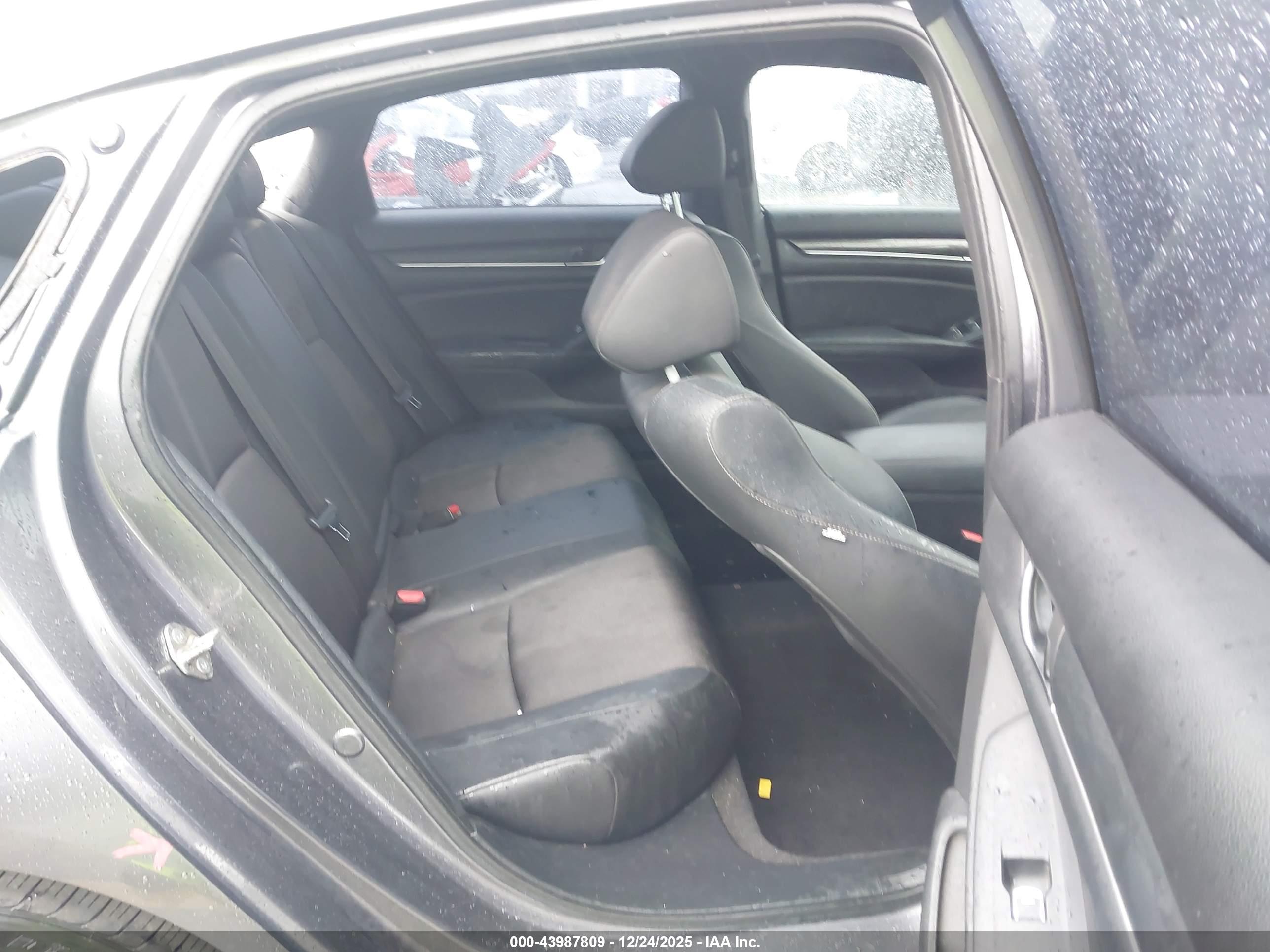 HONDA ACCORD image 8