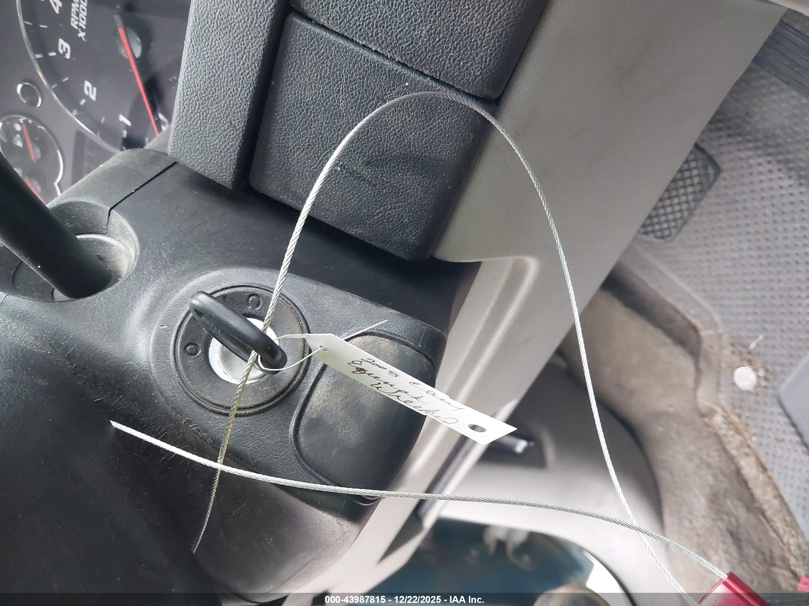 CHEVROLET EQUINOX image 11
