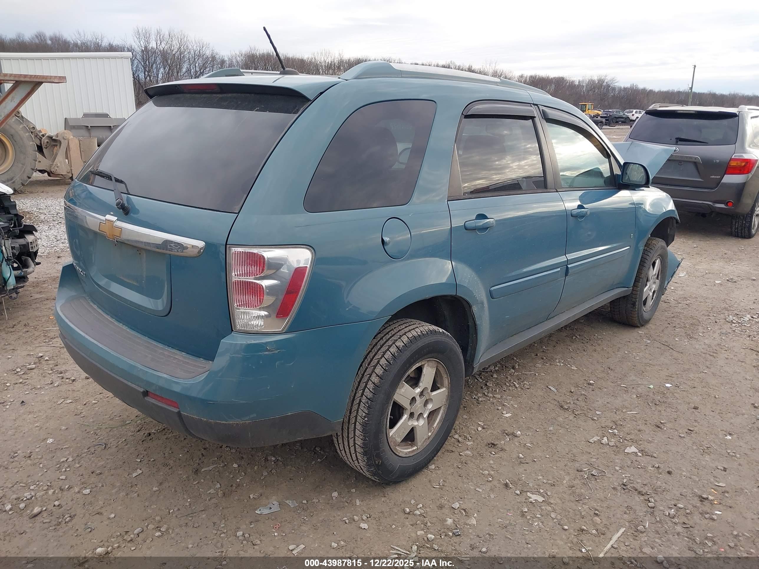 CHEVROLET EQUINOX image 4