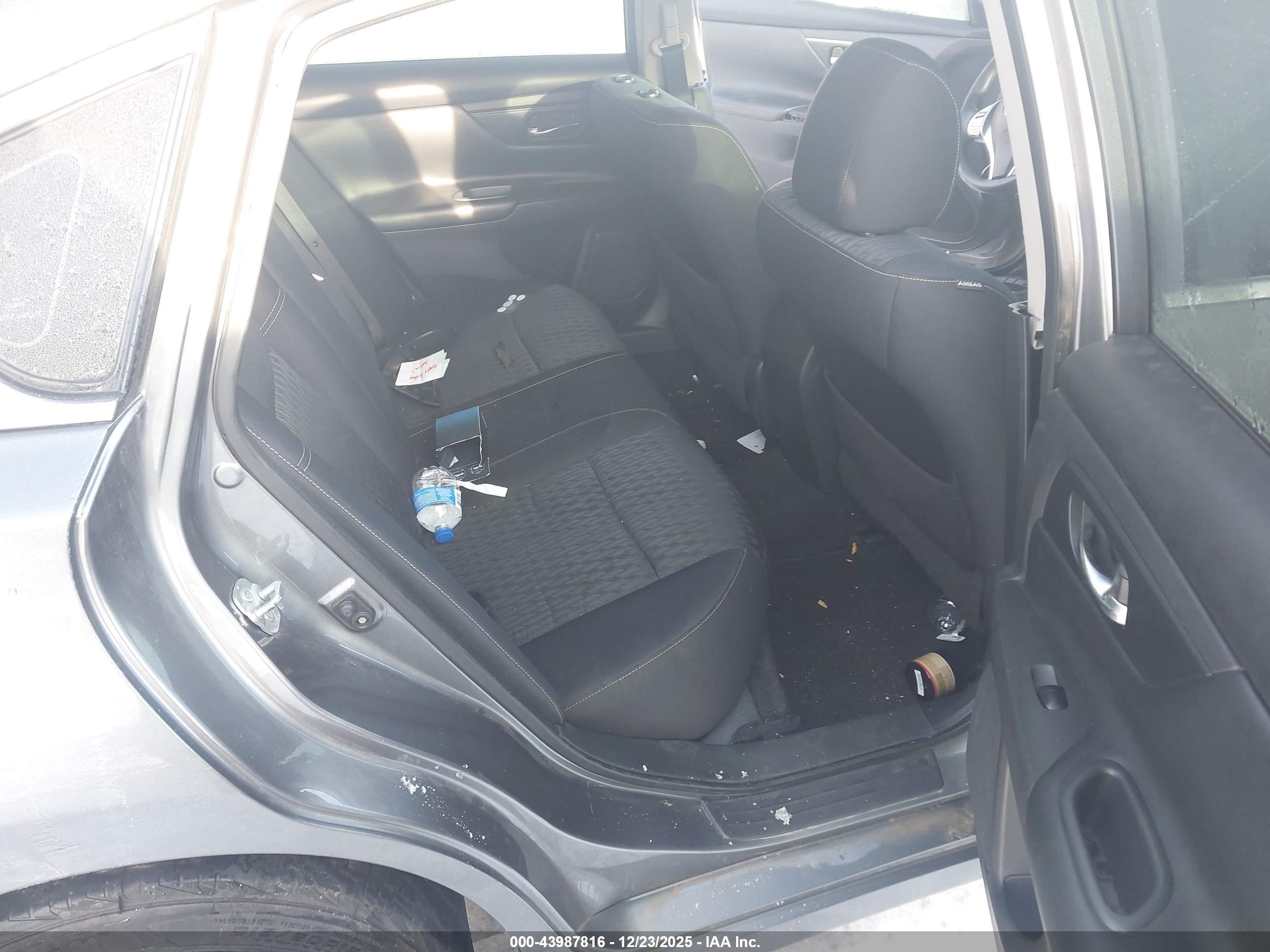 NISSAN ALTIMA image 8