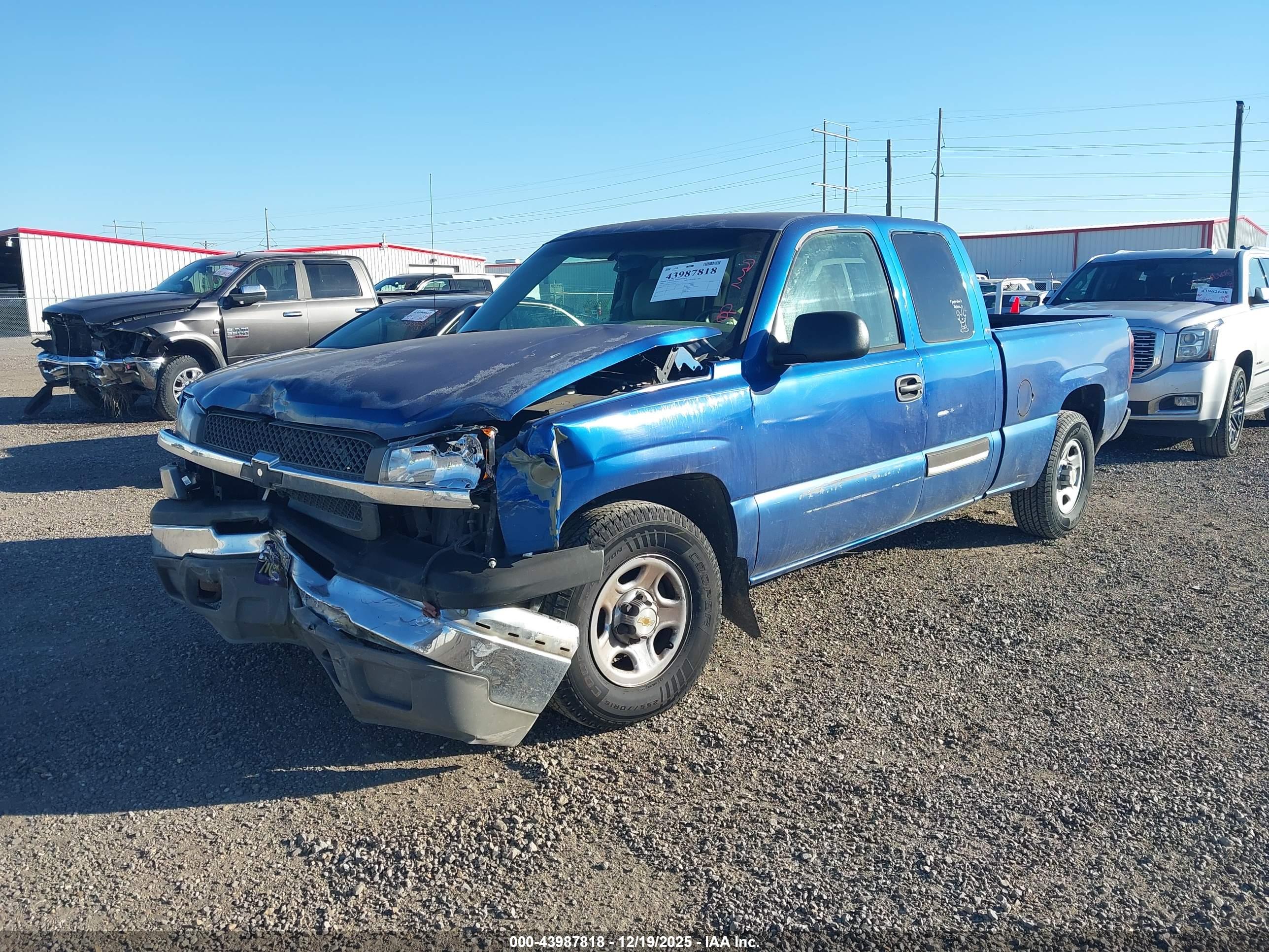CHEVROLET SILVERADO image 2
