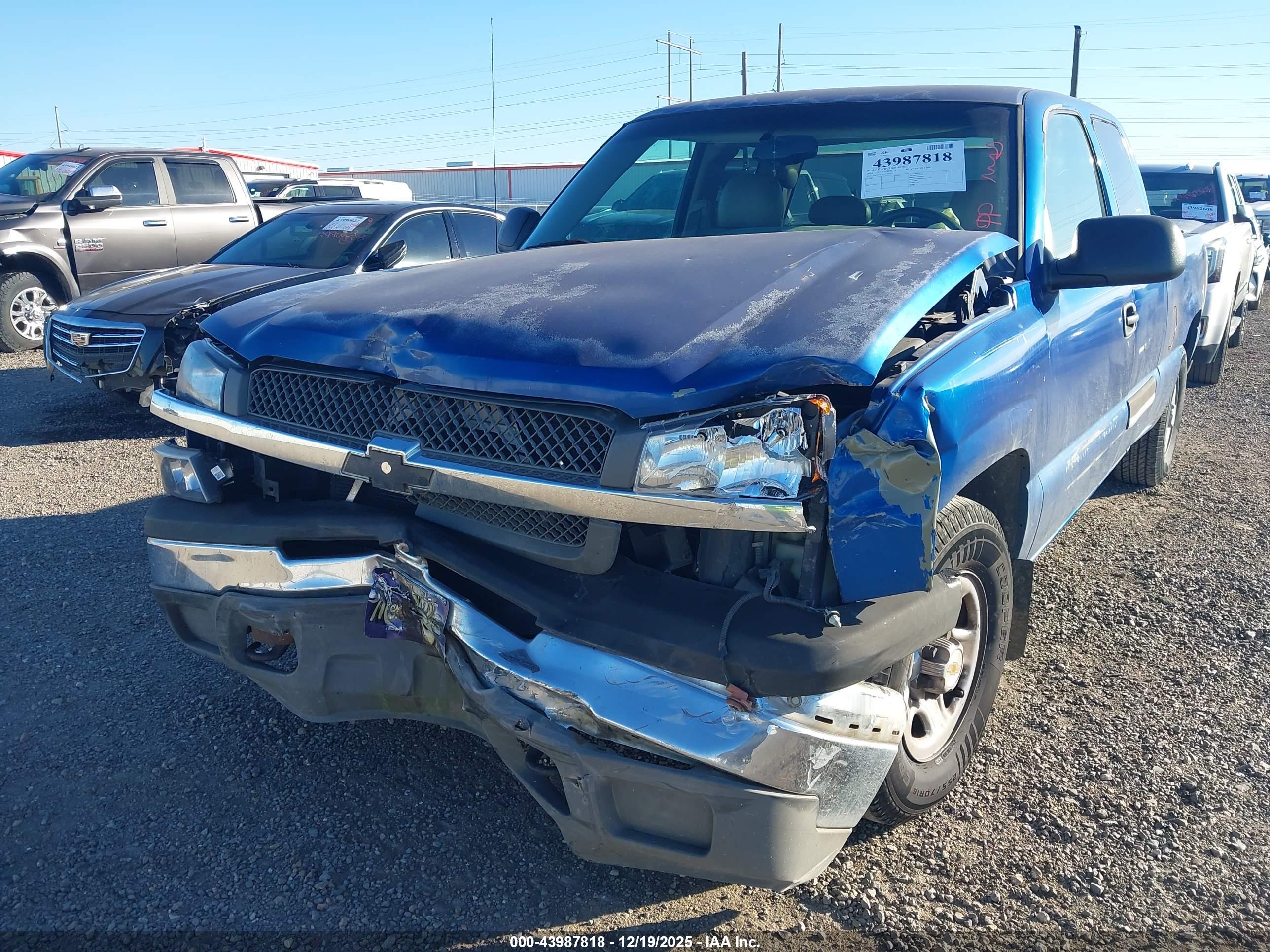 CHEVROLET SILVERADO image 6
