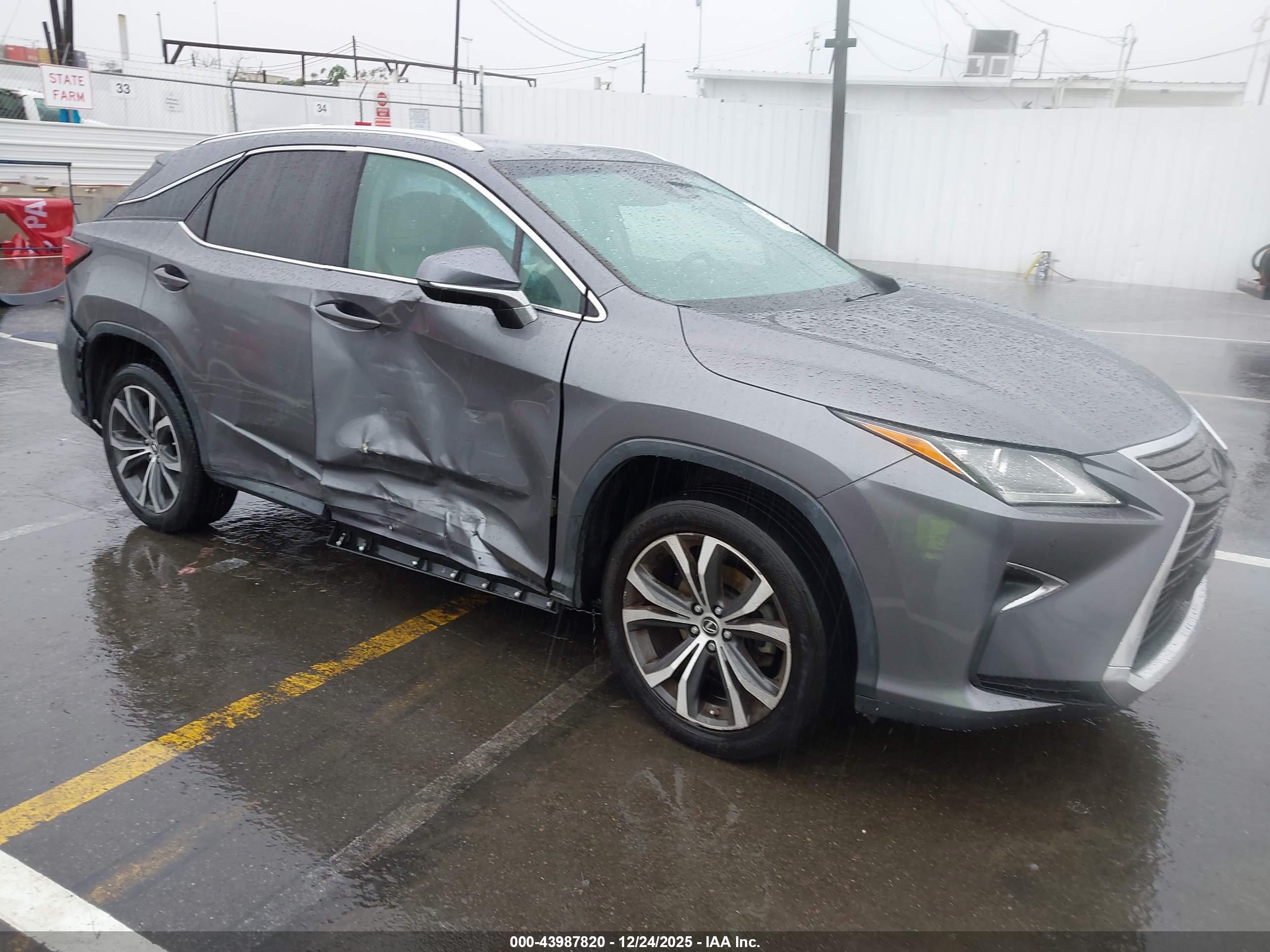 LEXUS RX image 6