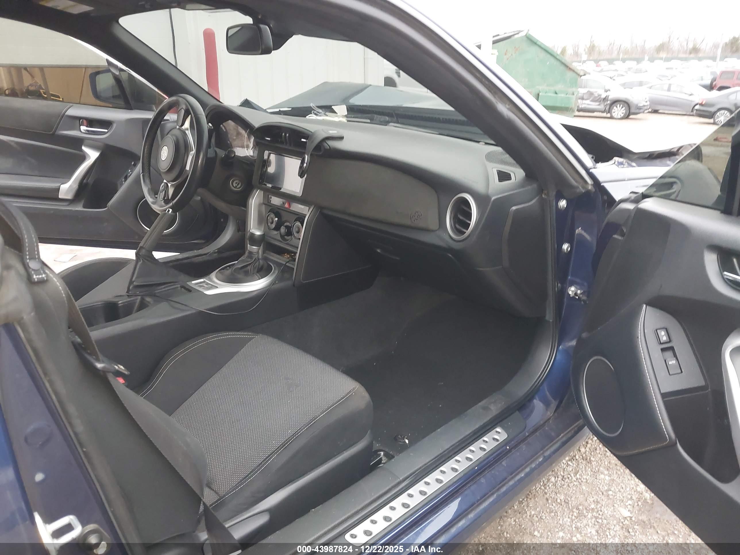 TOYOTA 86 image 5