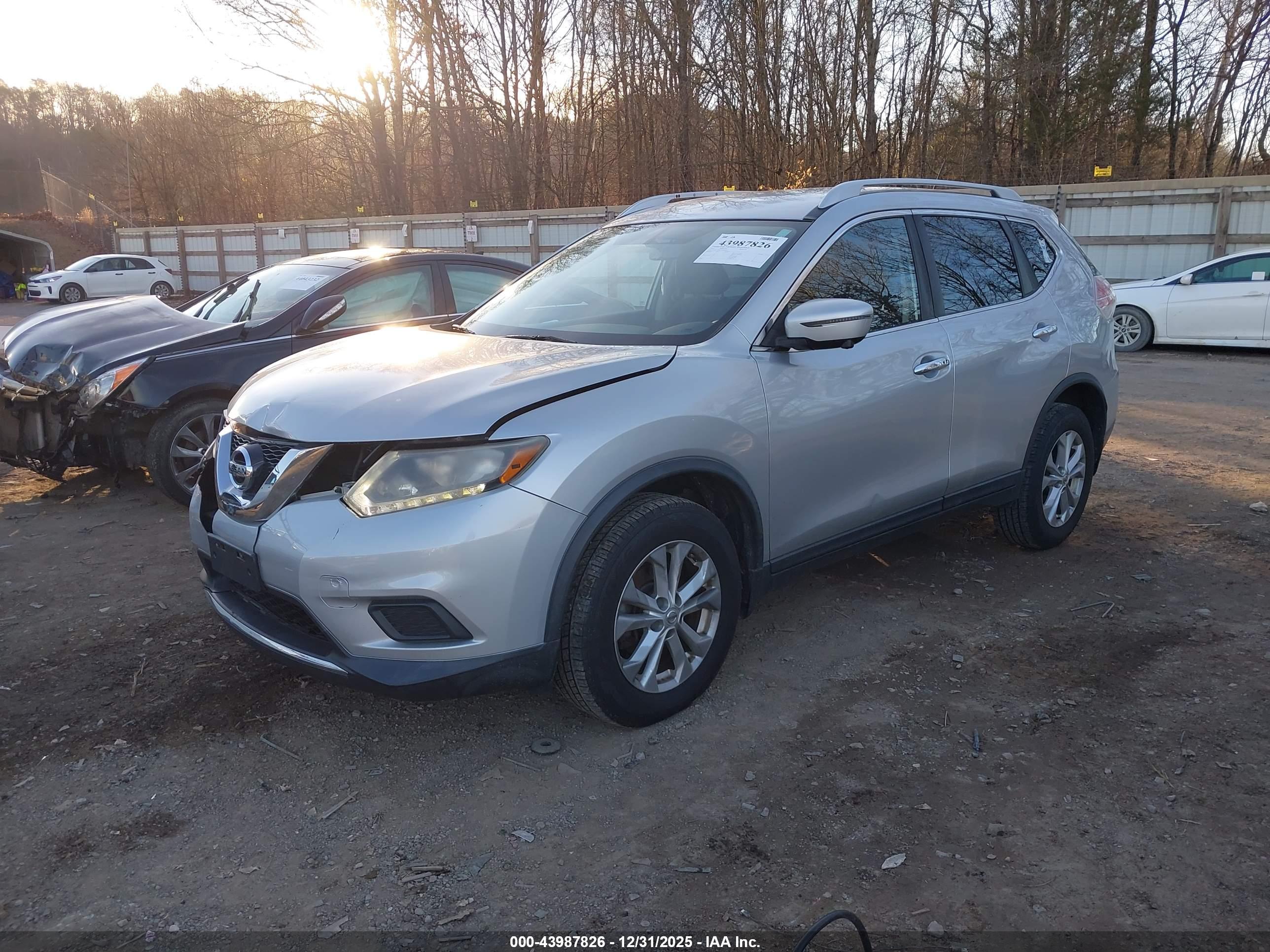 NISSAN ROGUE image 2