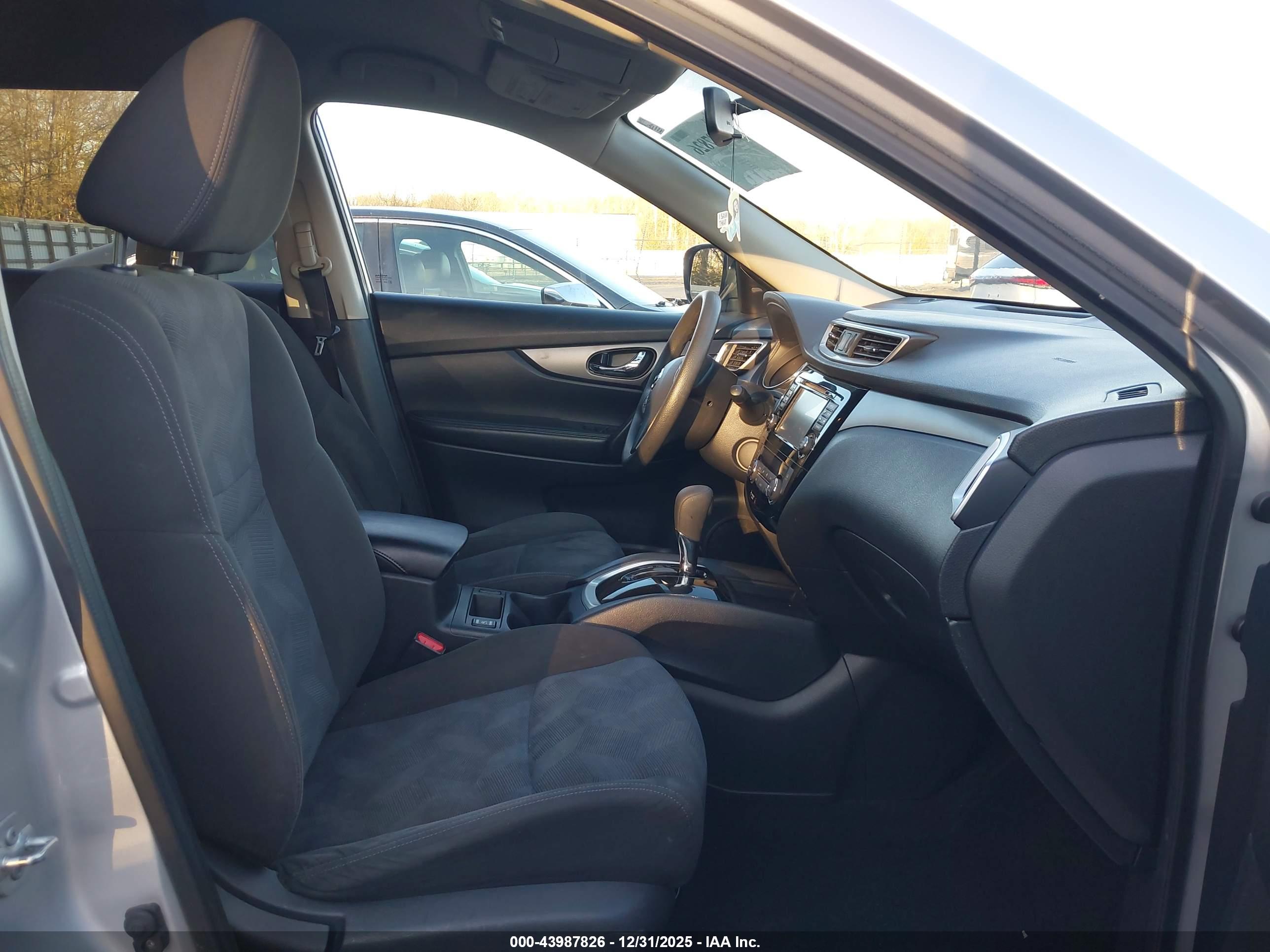 NISSAN ROGUE image 5