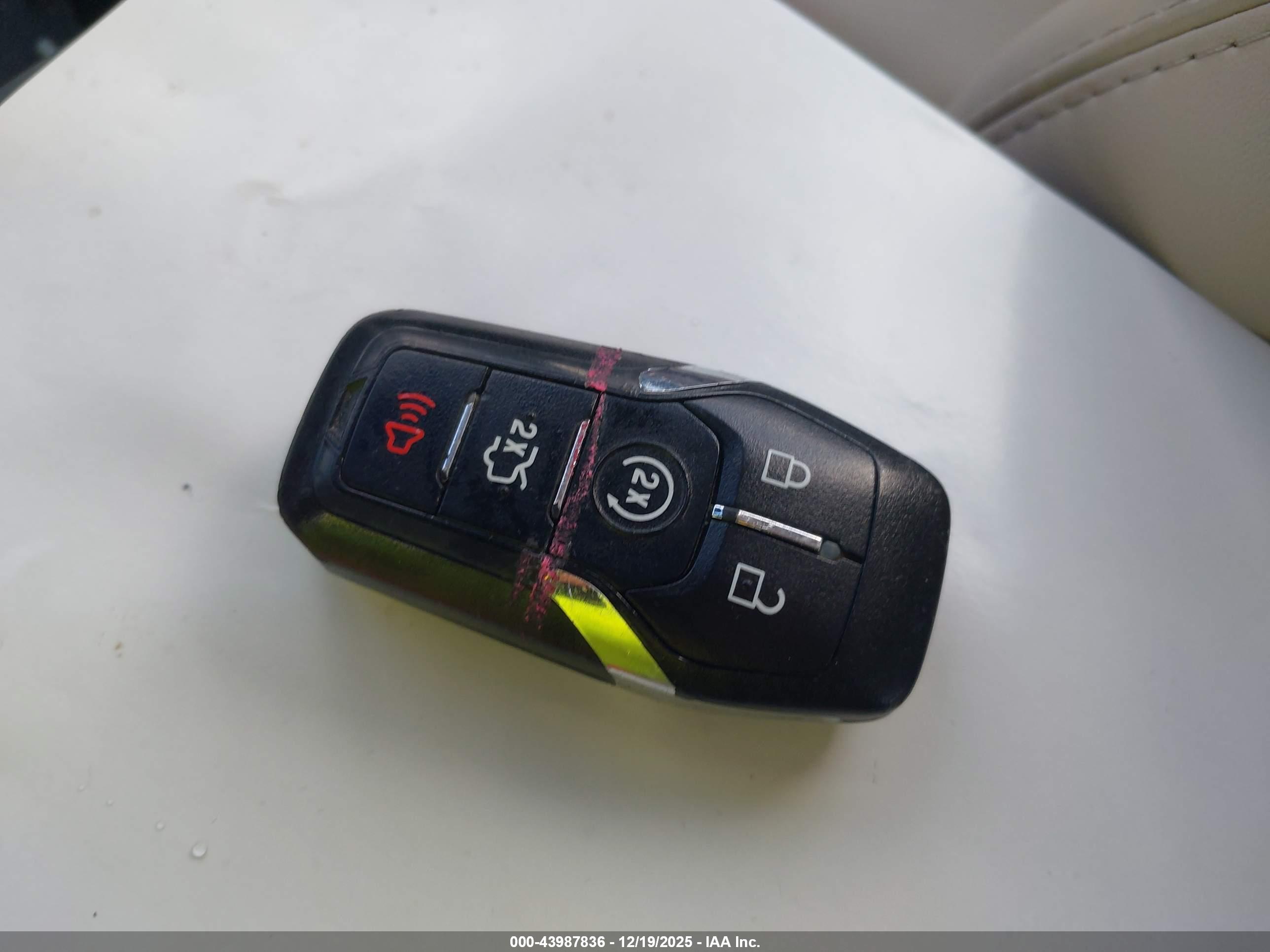 LINCOLN MKZ image 11