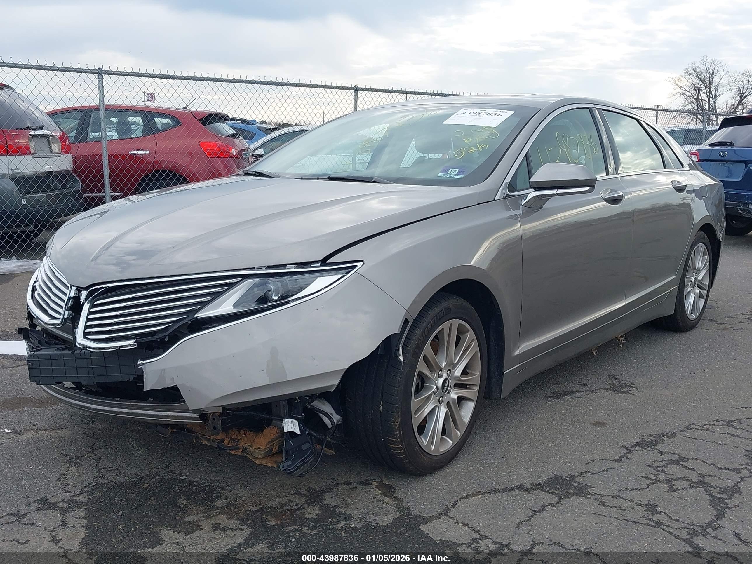 LINCOLN MKZ image 2