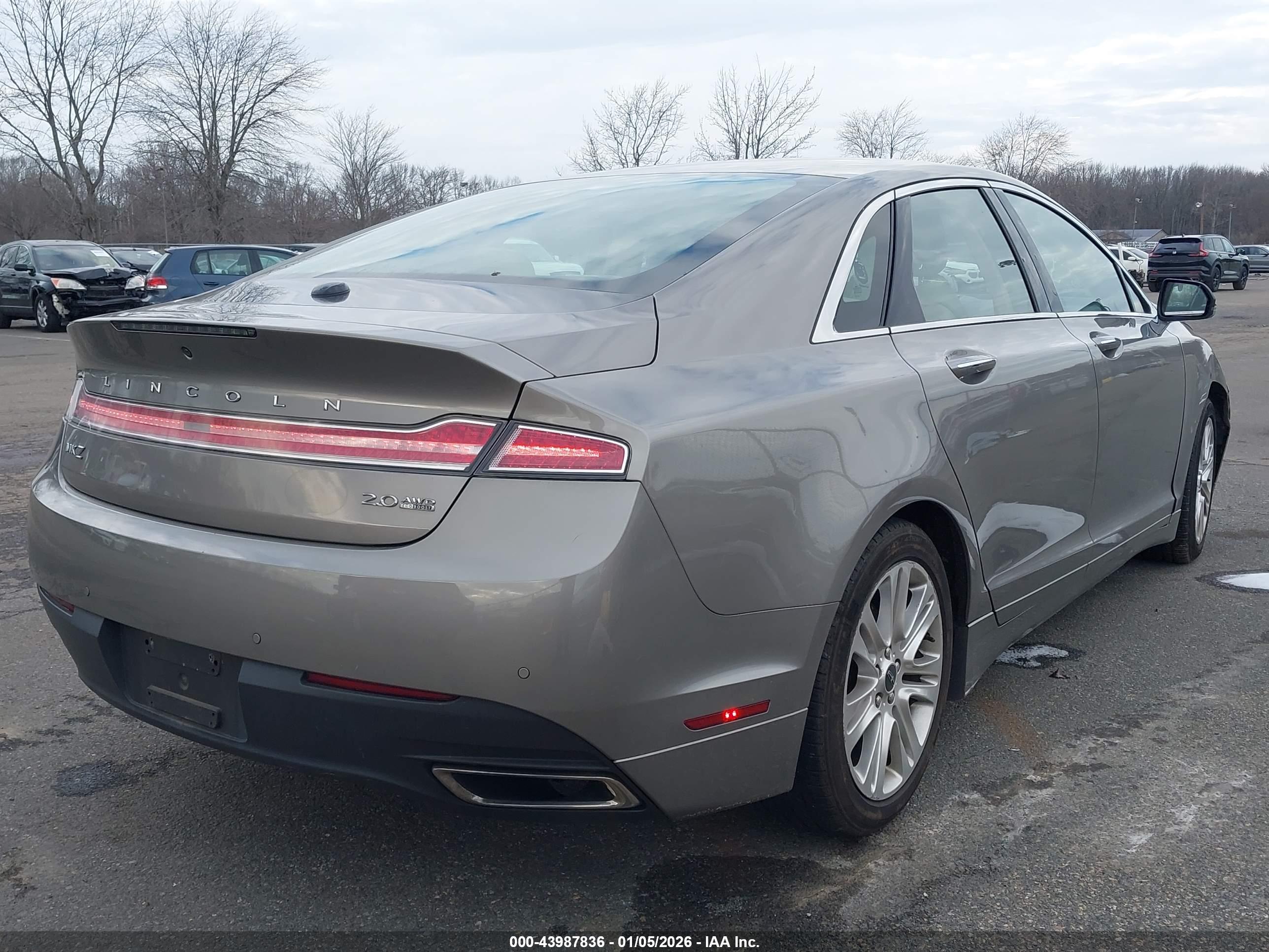 LINCOLN MKZ image 4
