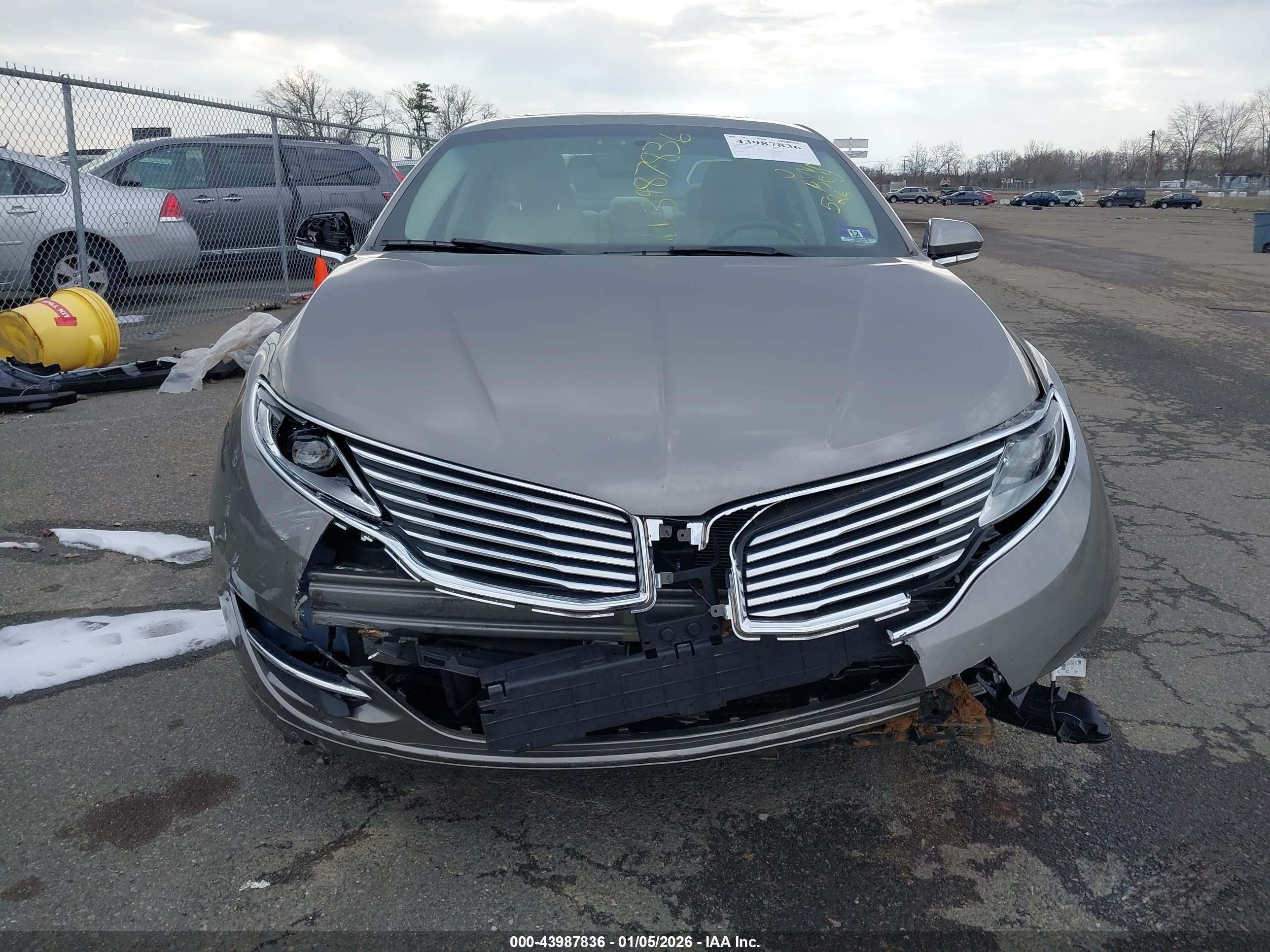 LINCOLN MKZ image 6