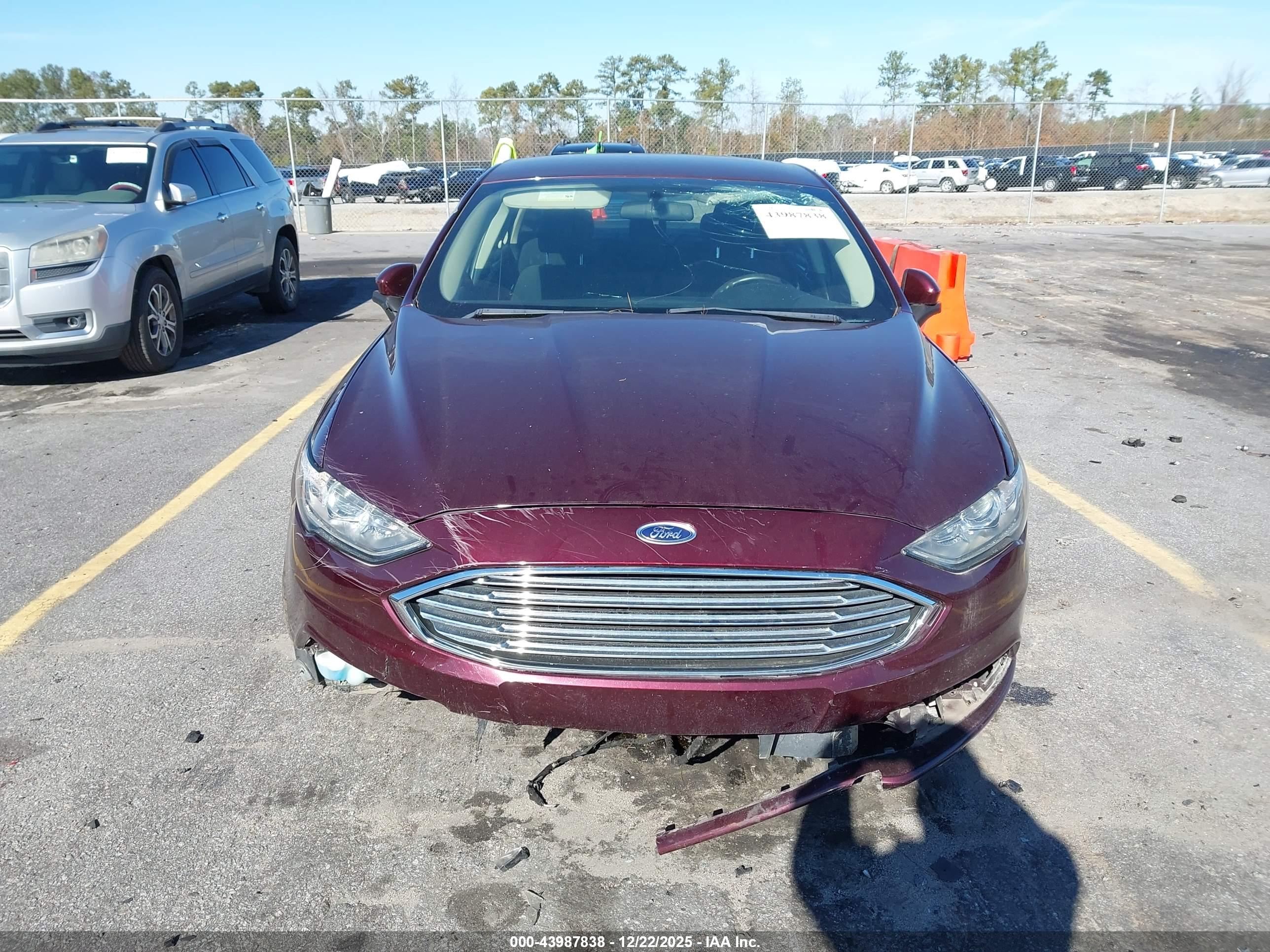 FORD FUSION image 6