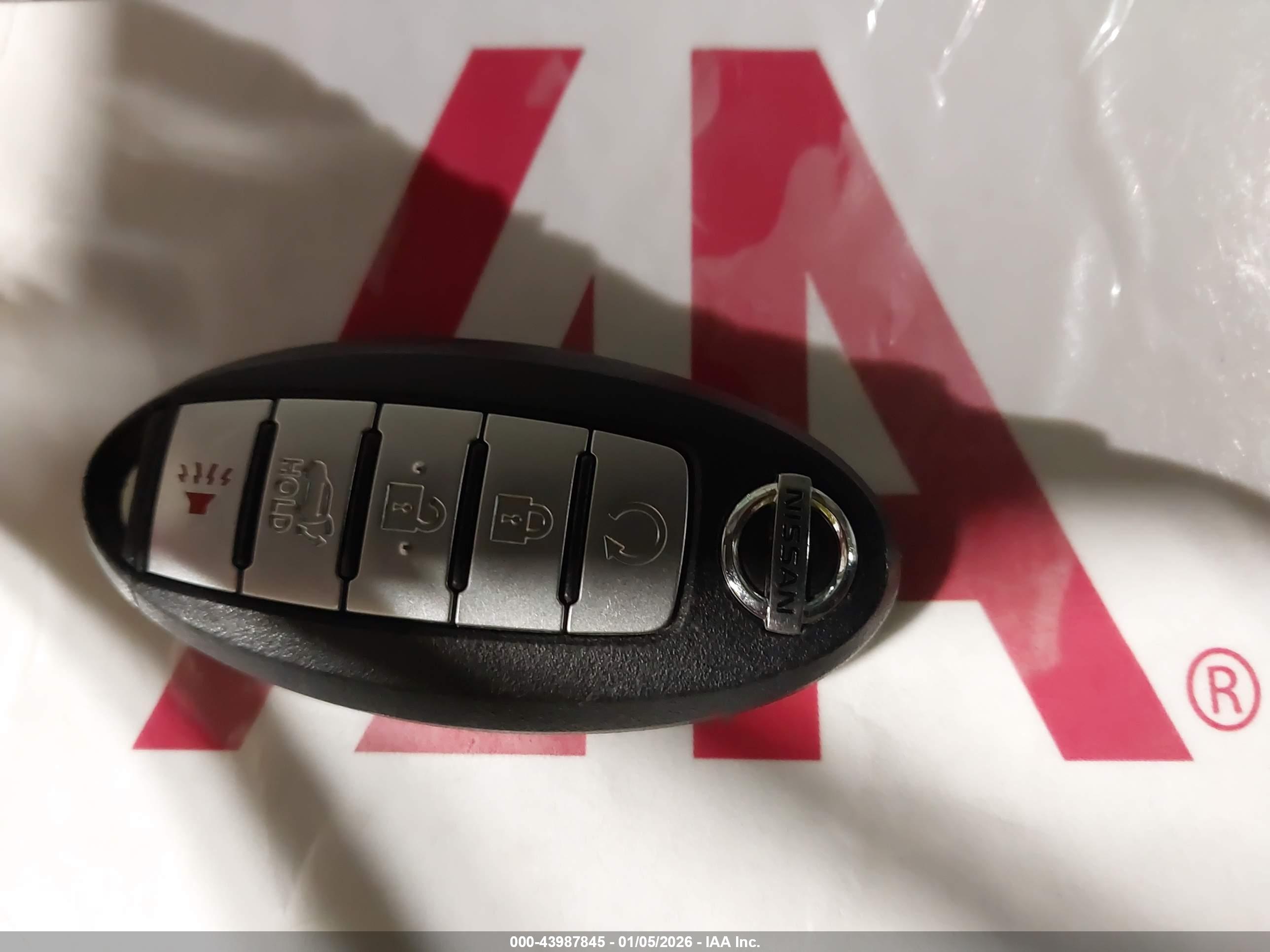 NISSAN MURANO image 11