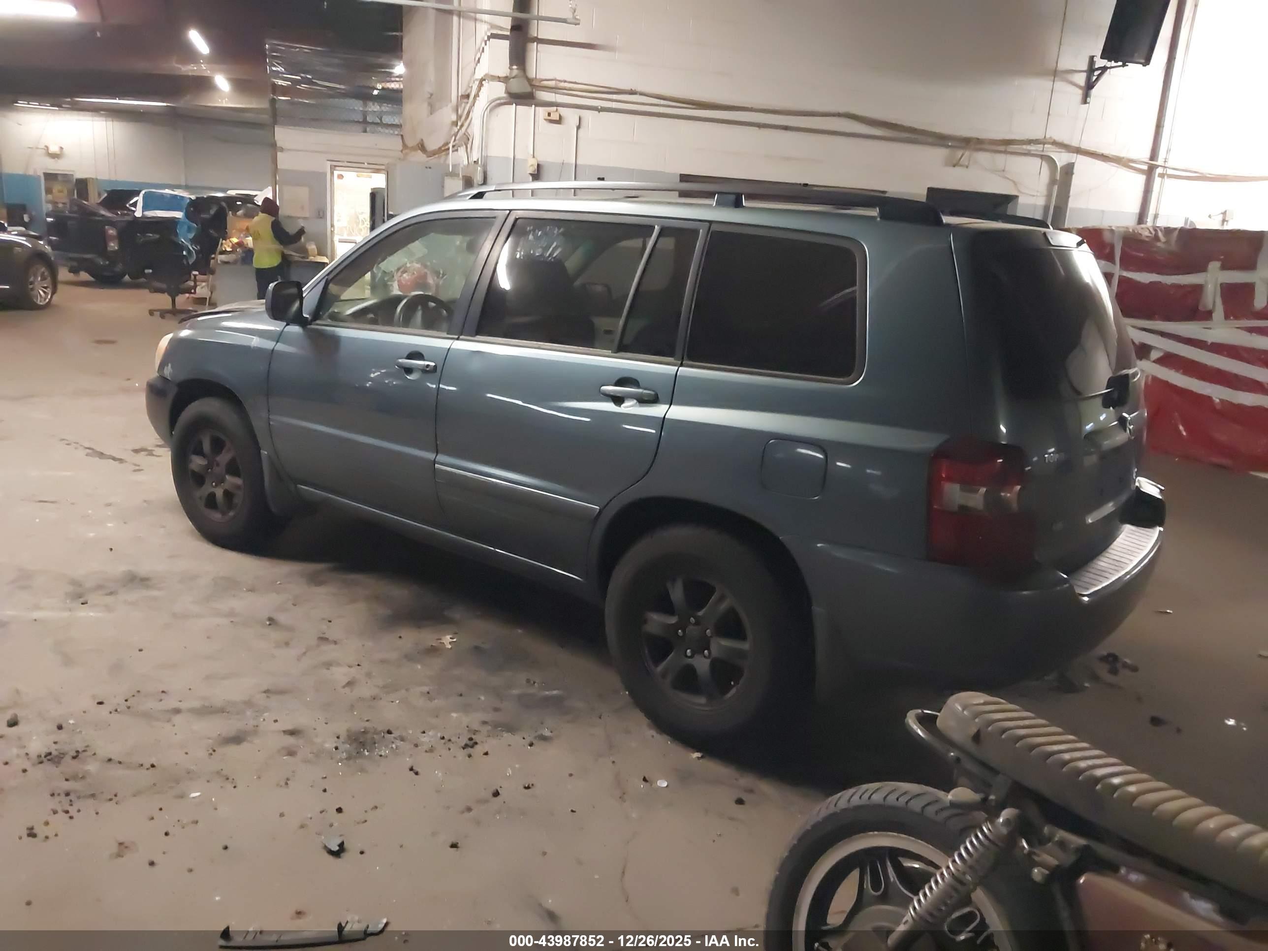TOYOTA HIGHLANDER image 3