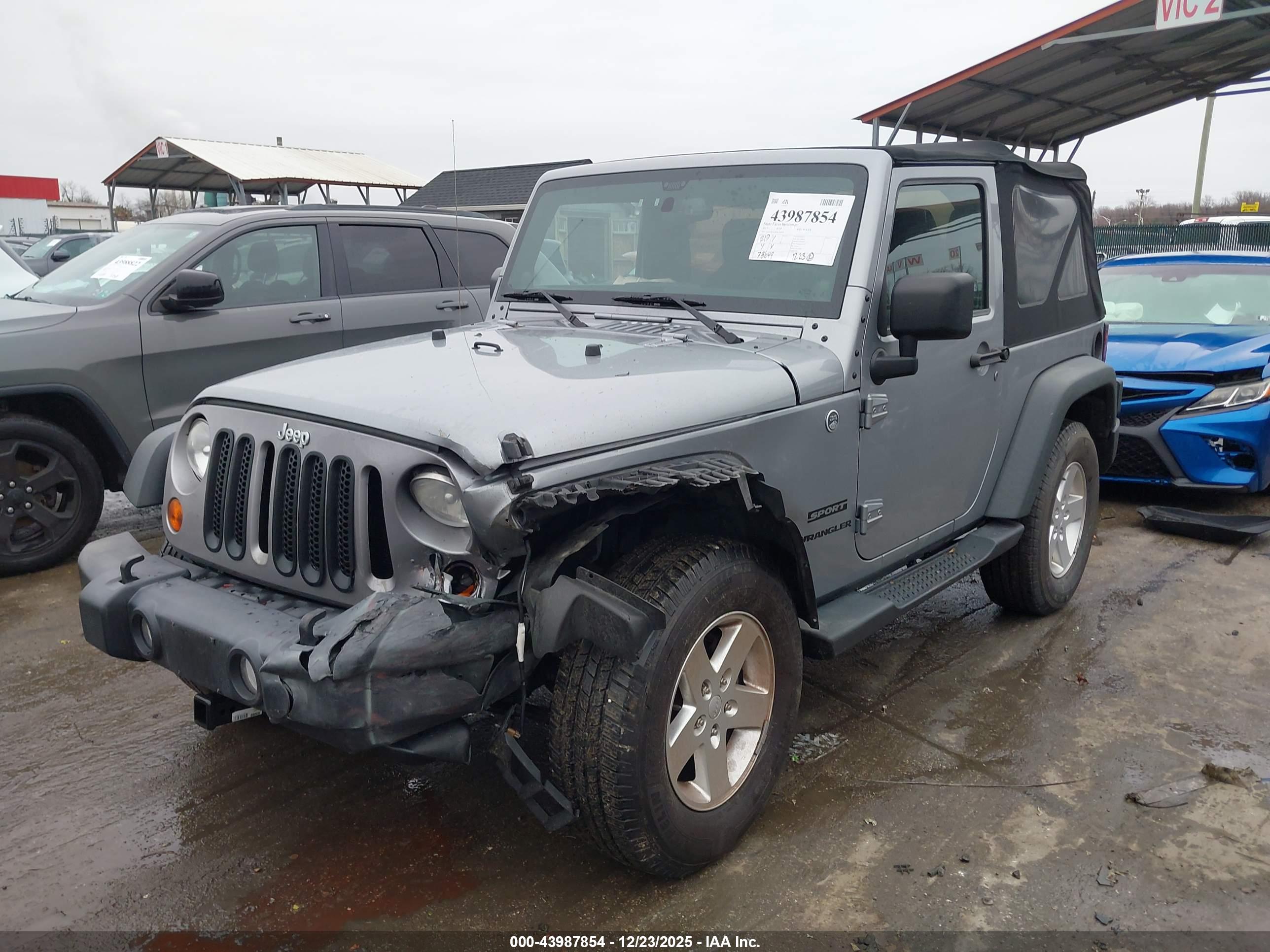 JEEP WRANGLER image 2