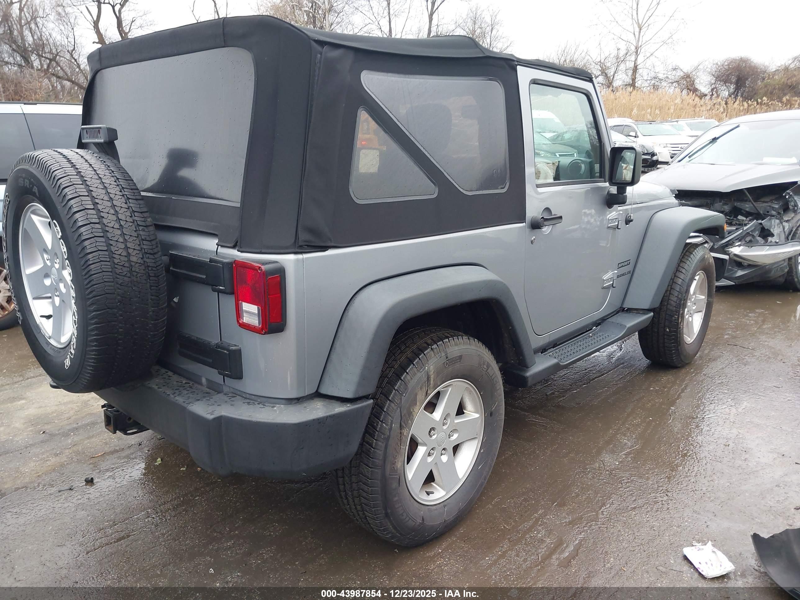 JEEP WRANGLER image 4