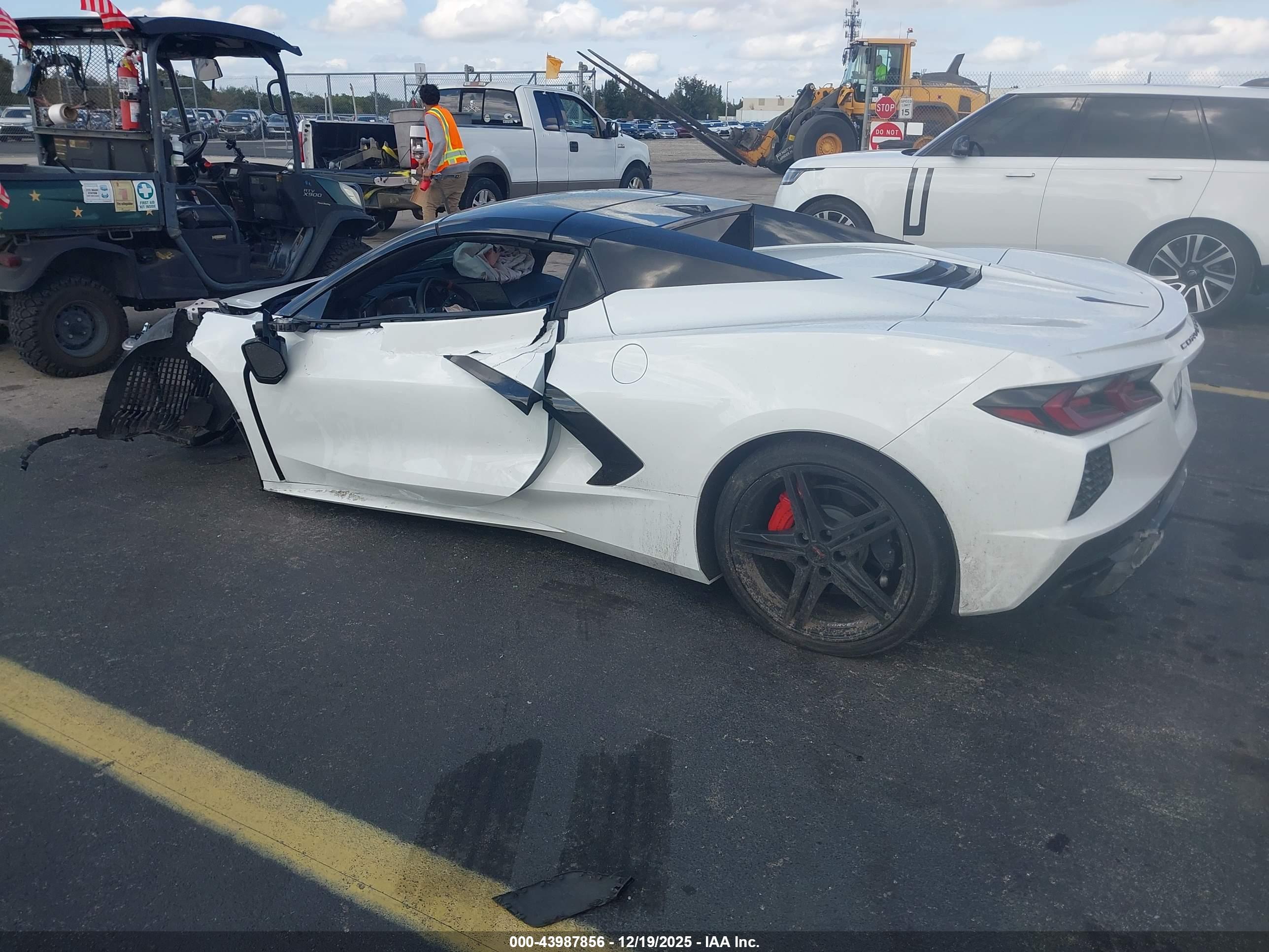 CHEVROLET CORVETTE image 3