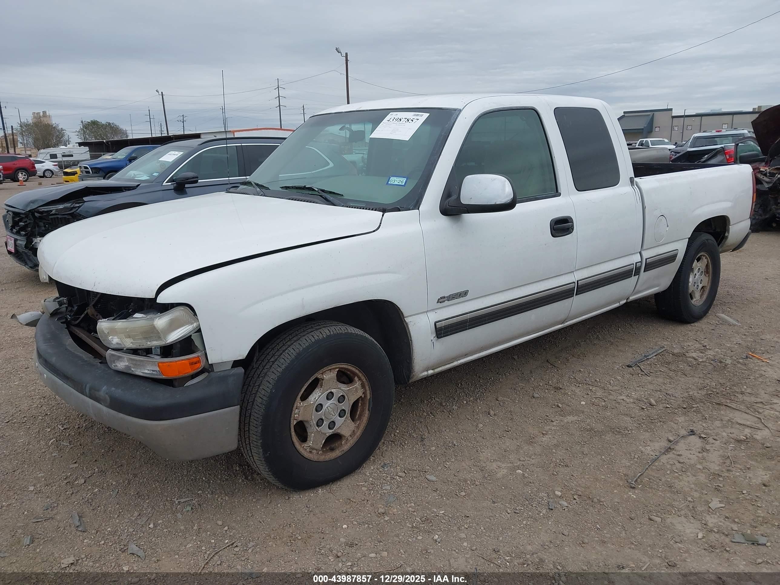 CHEVROLET SILVERADO image 2