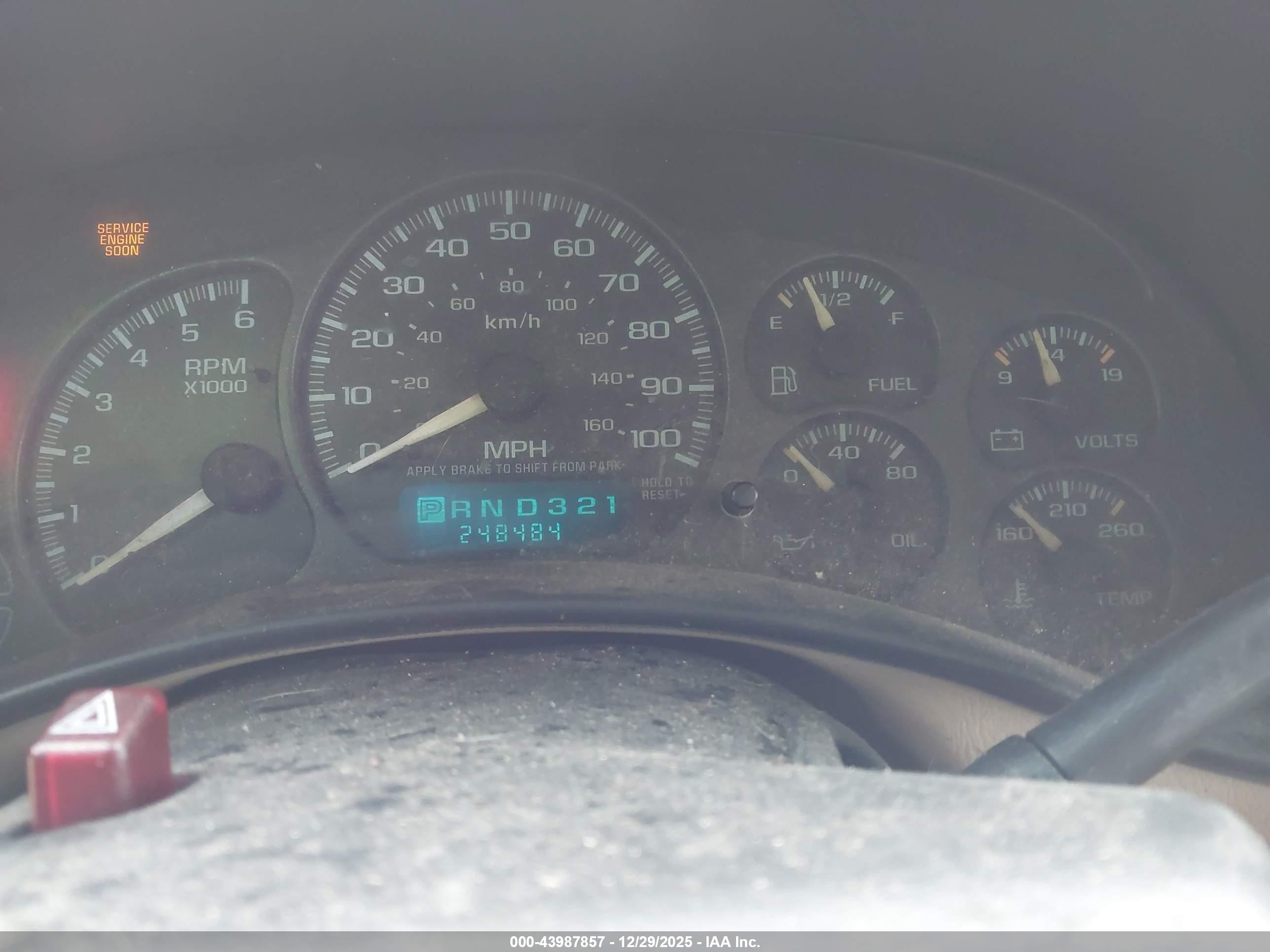 CHEVROLET SILVERADO image 7