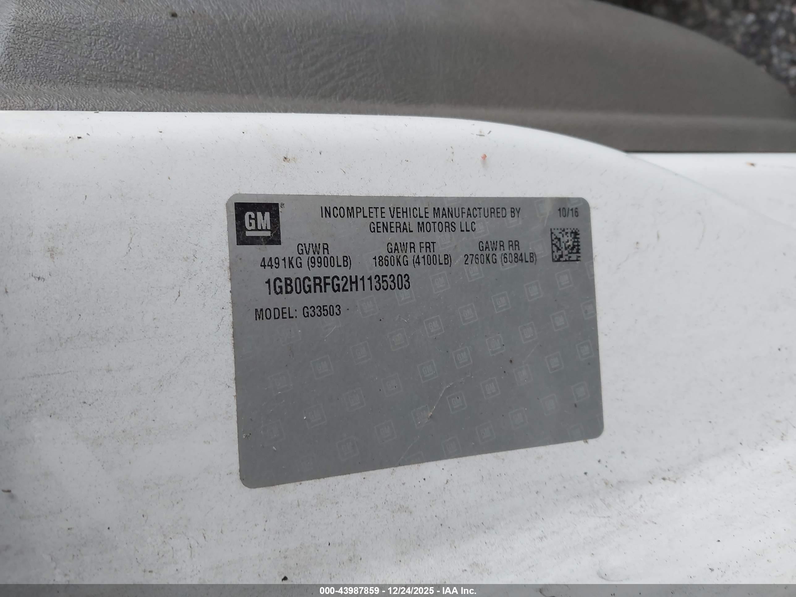 CHEVROLET EXPRESS image 9
