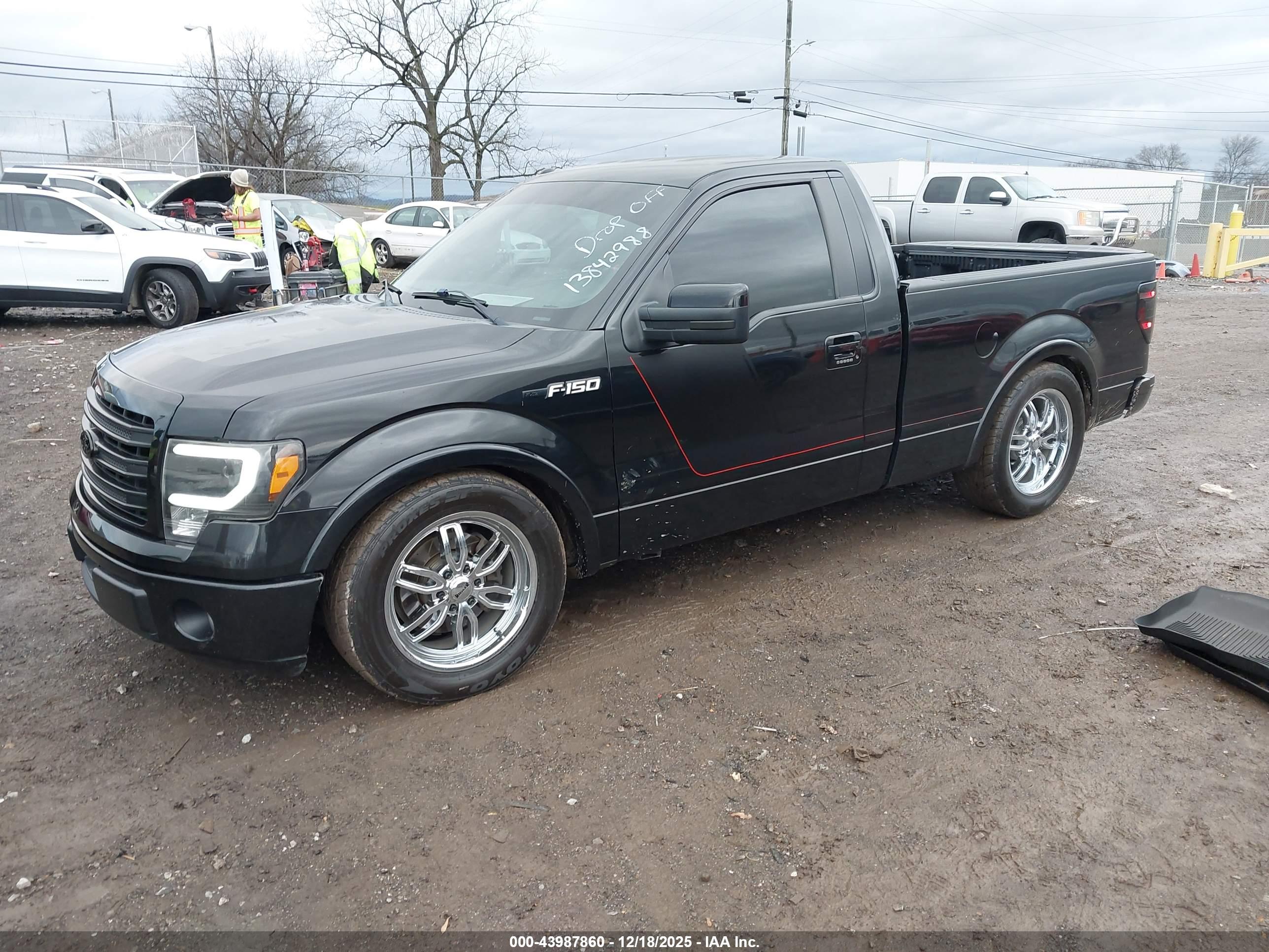 FORD F-150 image 2