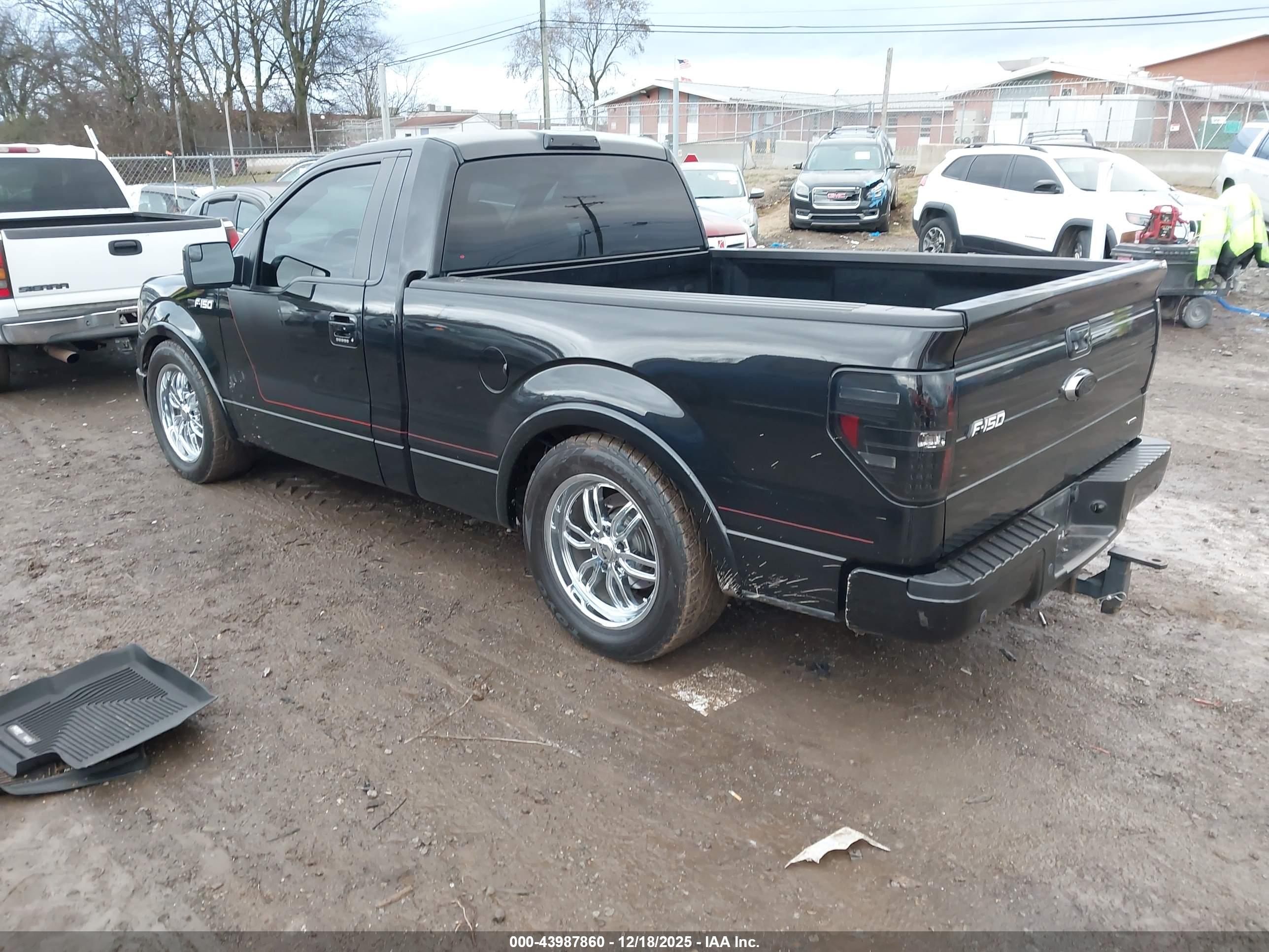 FORD F-150 image 3