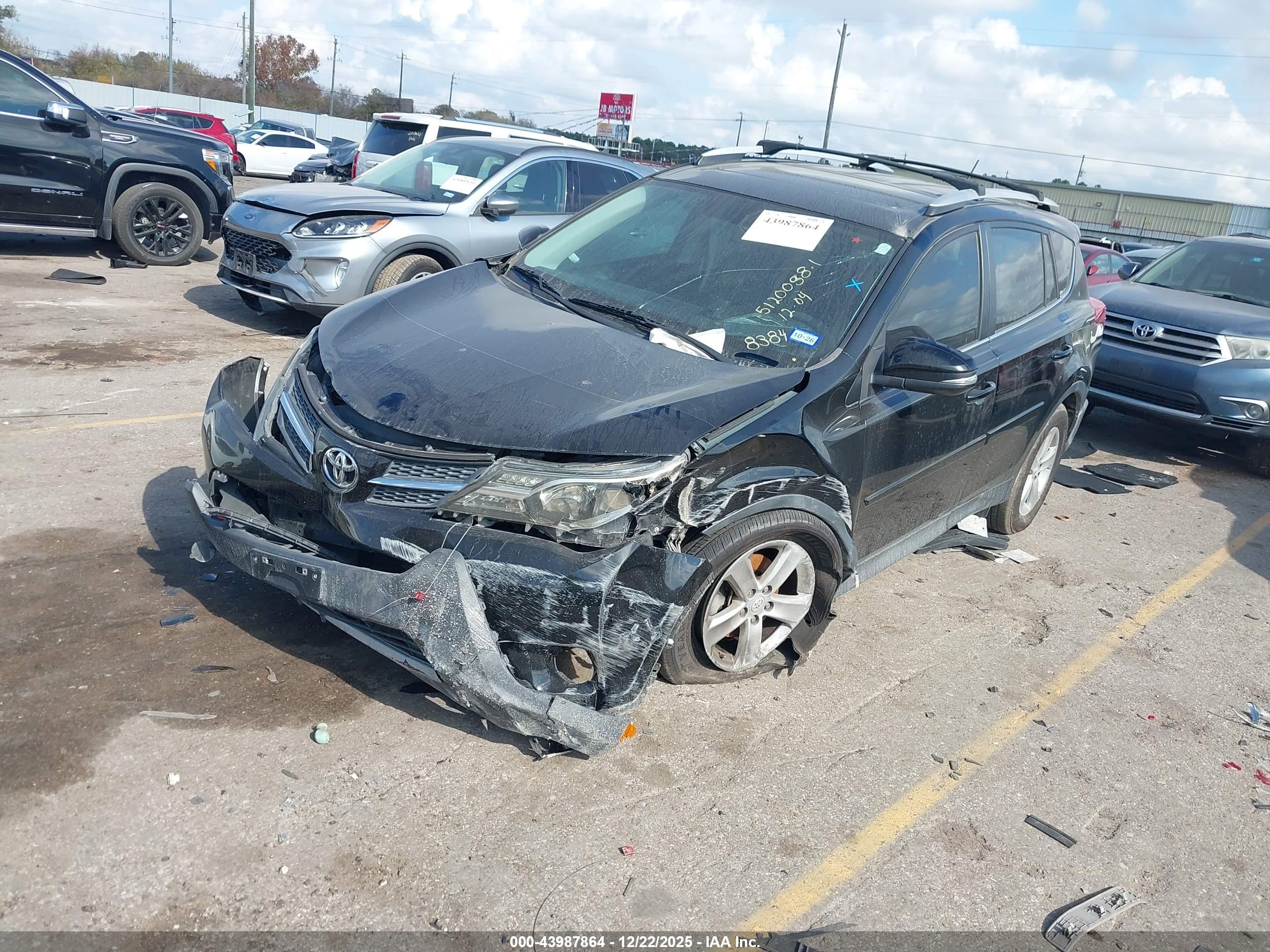 TOYOTA RAV4 image 2