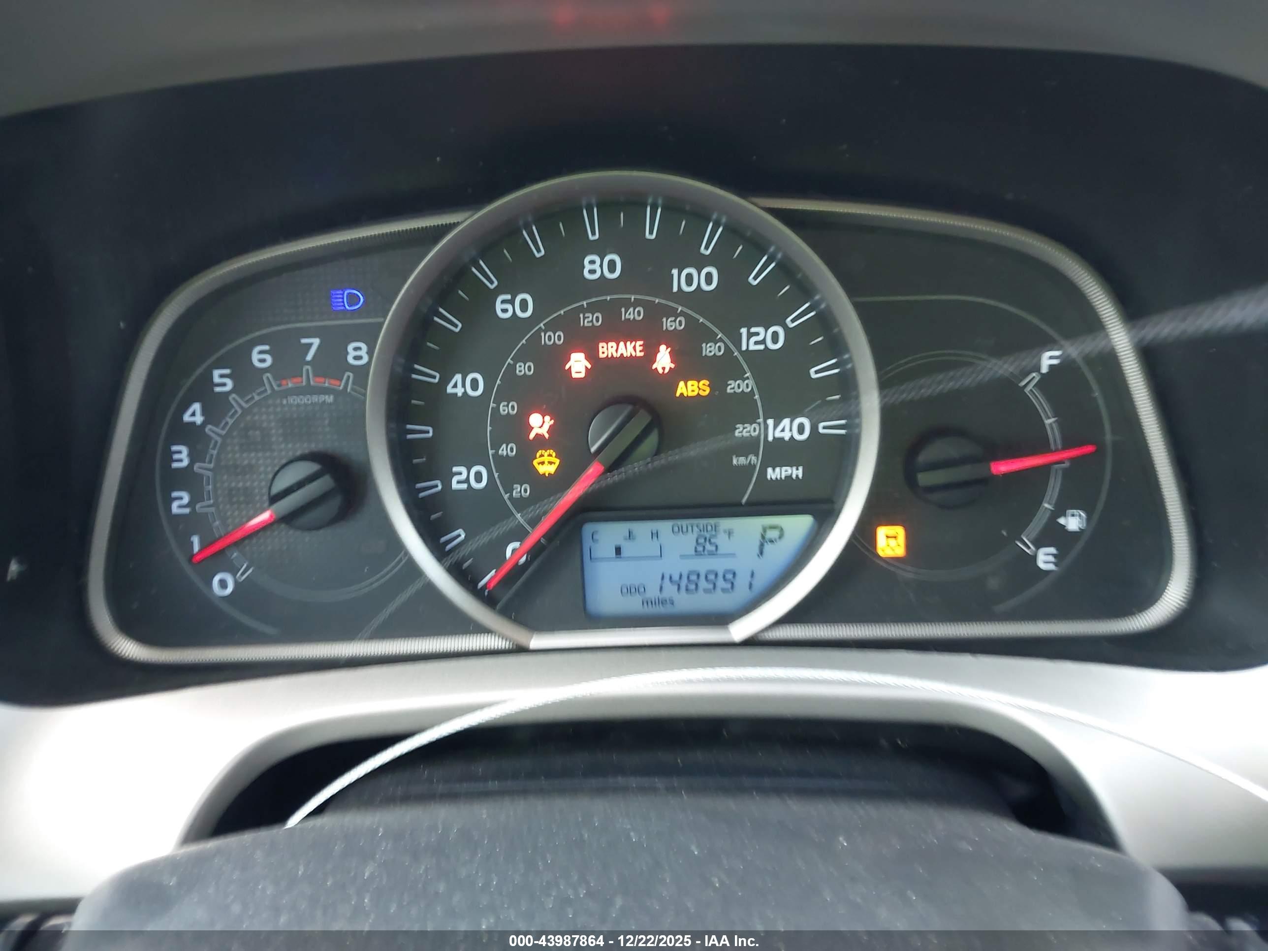 TOYOTA RAV4 image 7