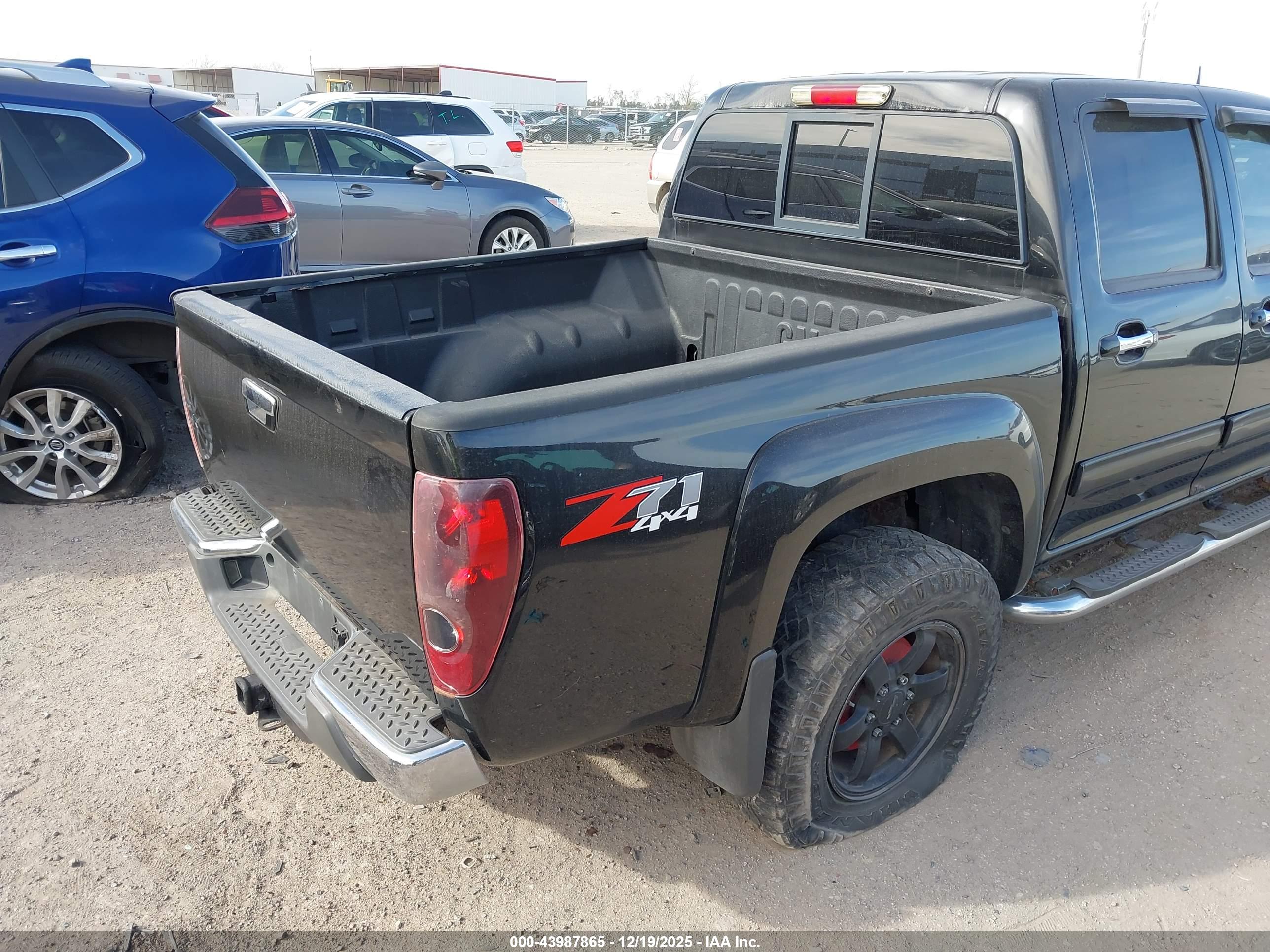 CHEVROLET COLORADO image 6
