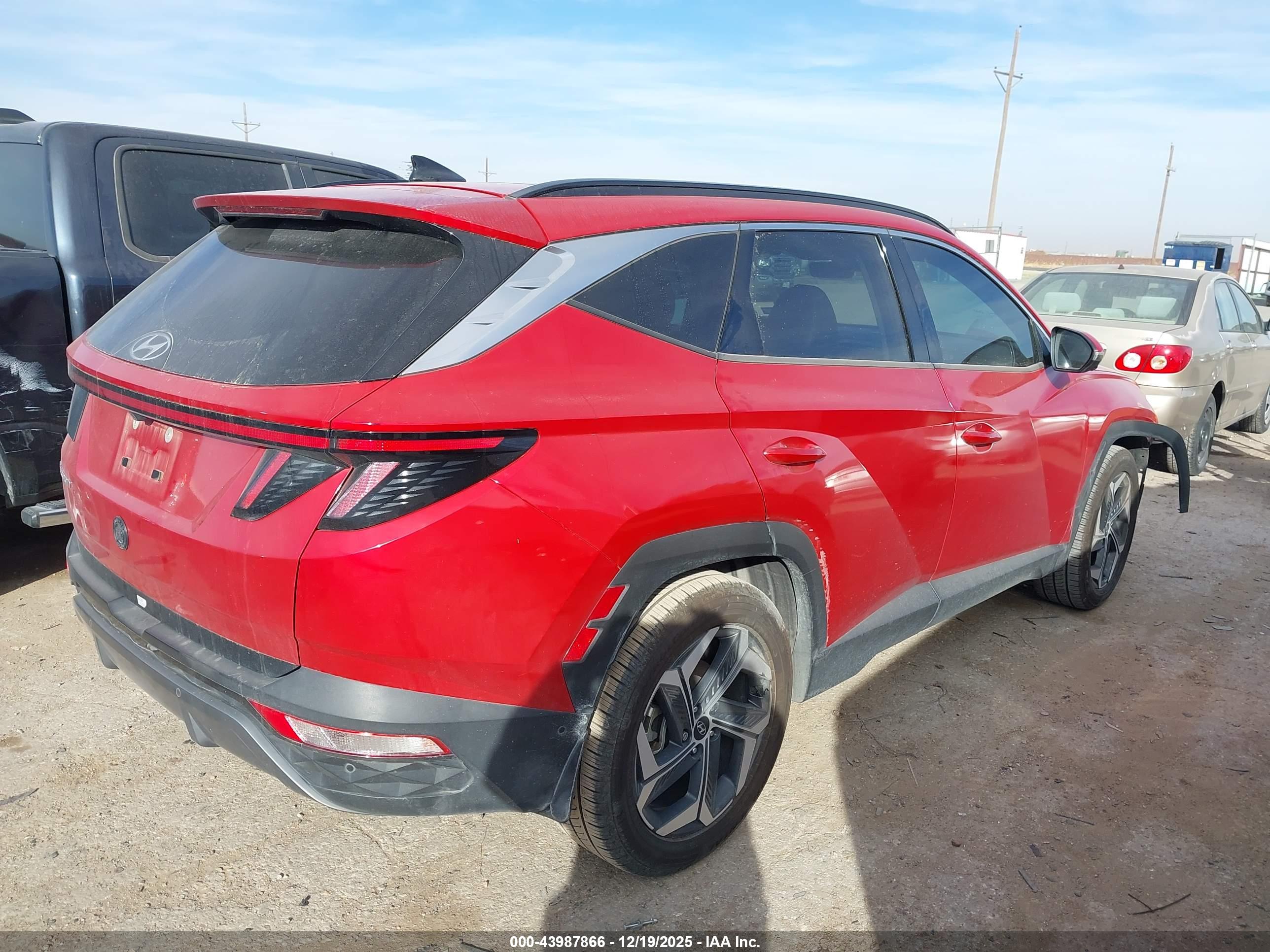 HYUNDAI TUCSON image 4