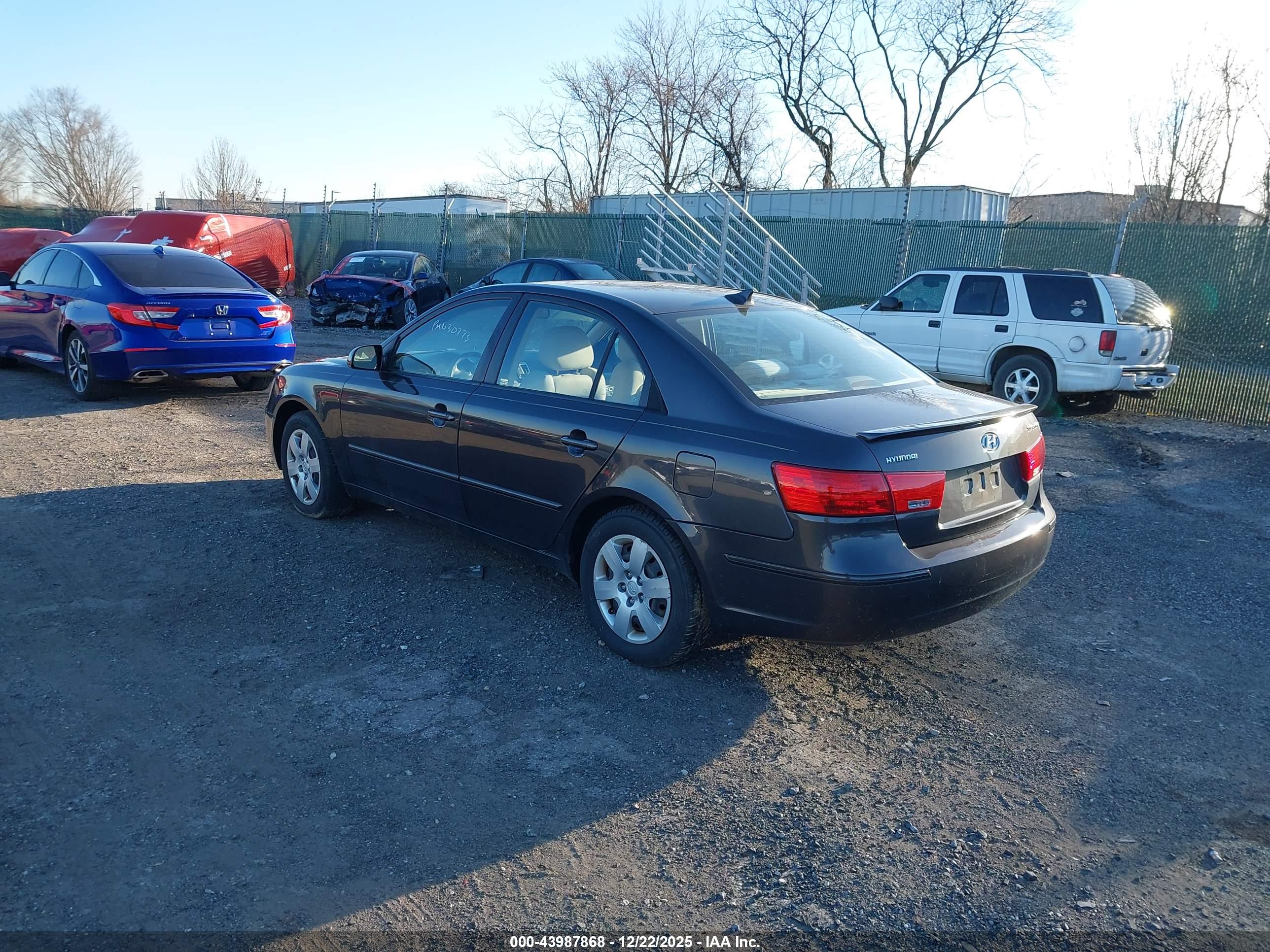 HYUNDAI SONATA image 3