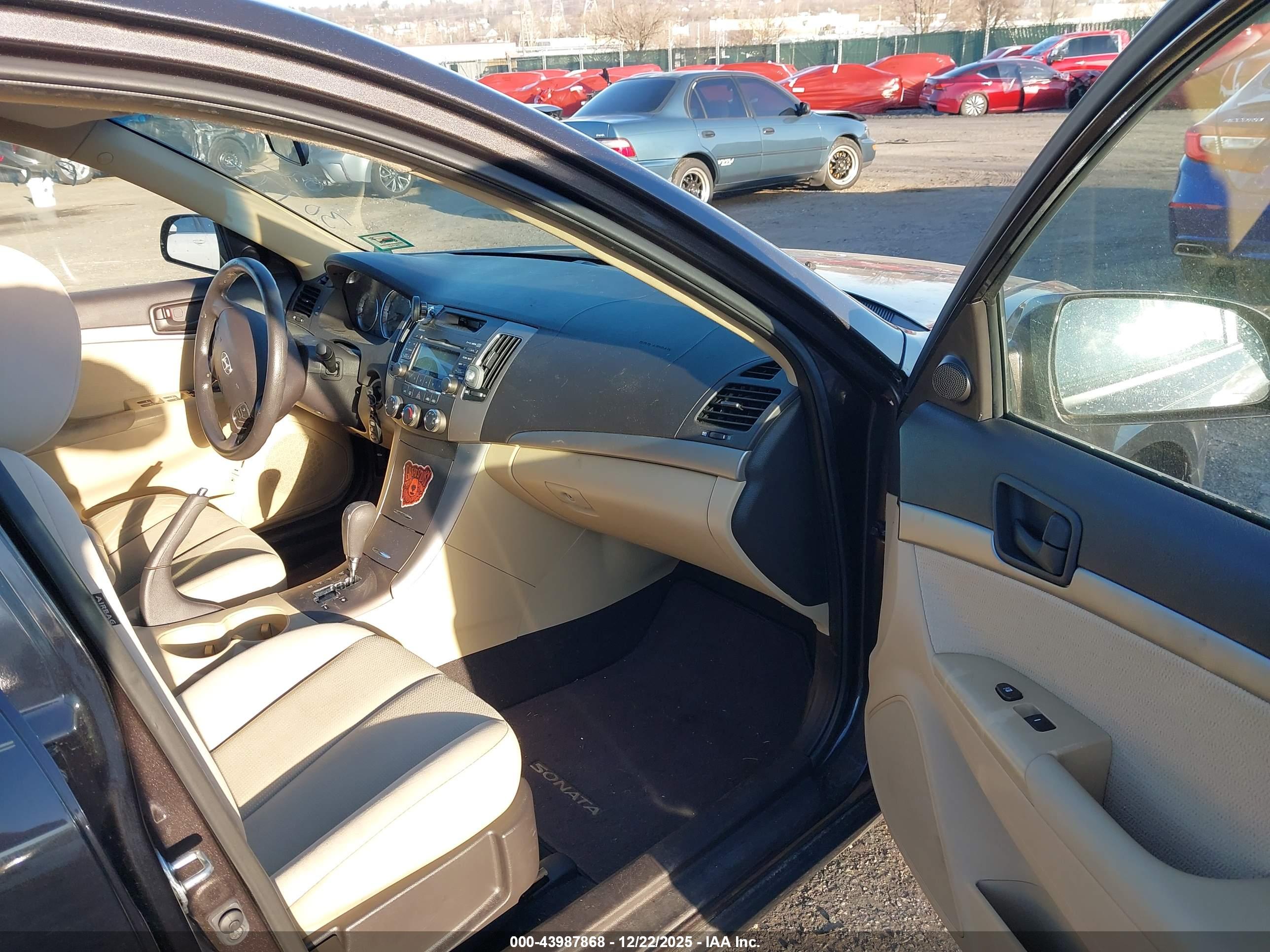 HYUNDAI SONATA image 5