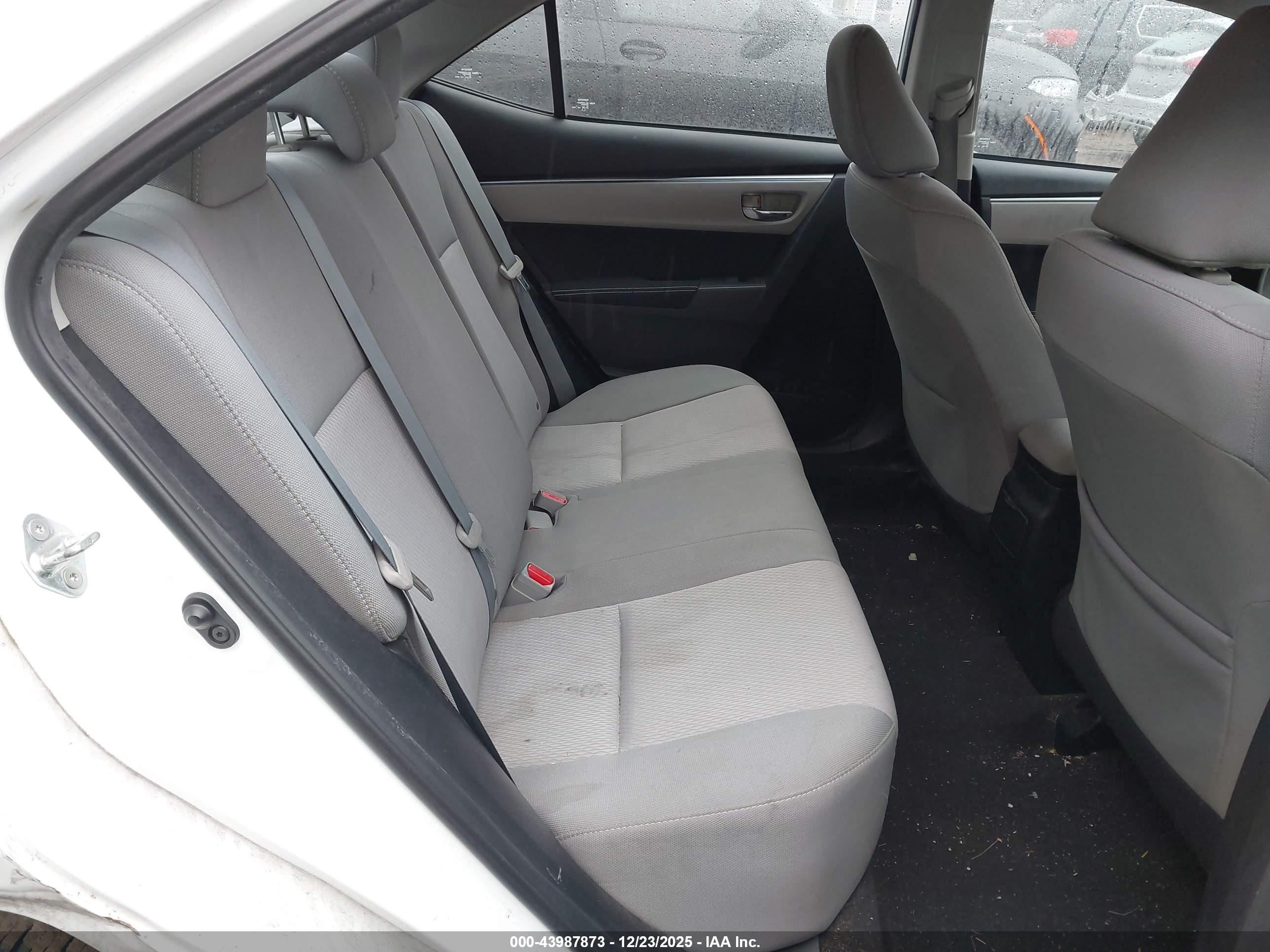TOYOTA COROLLA image 8