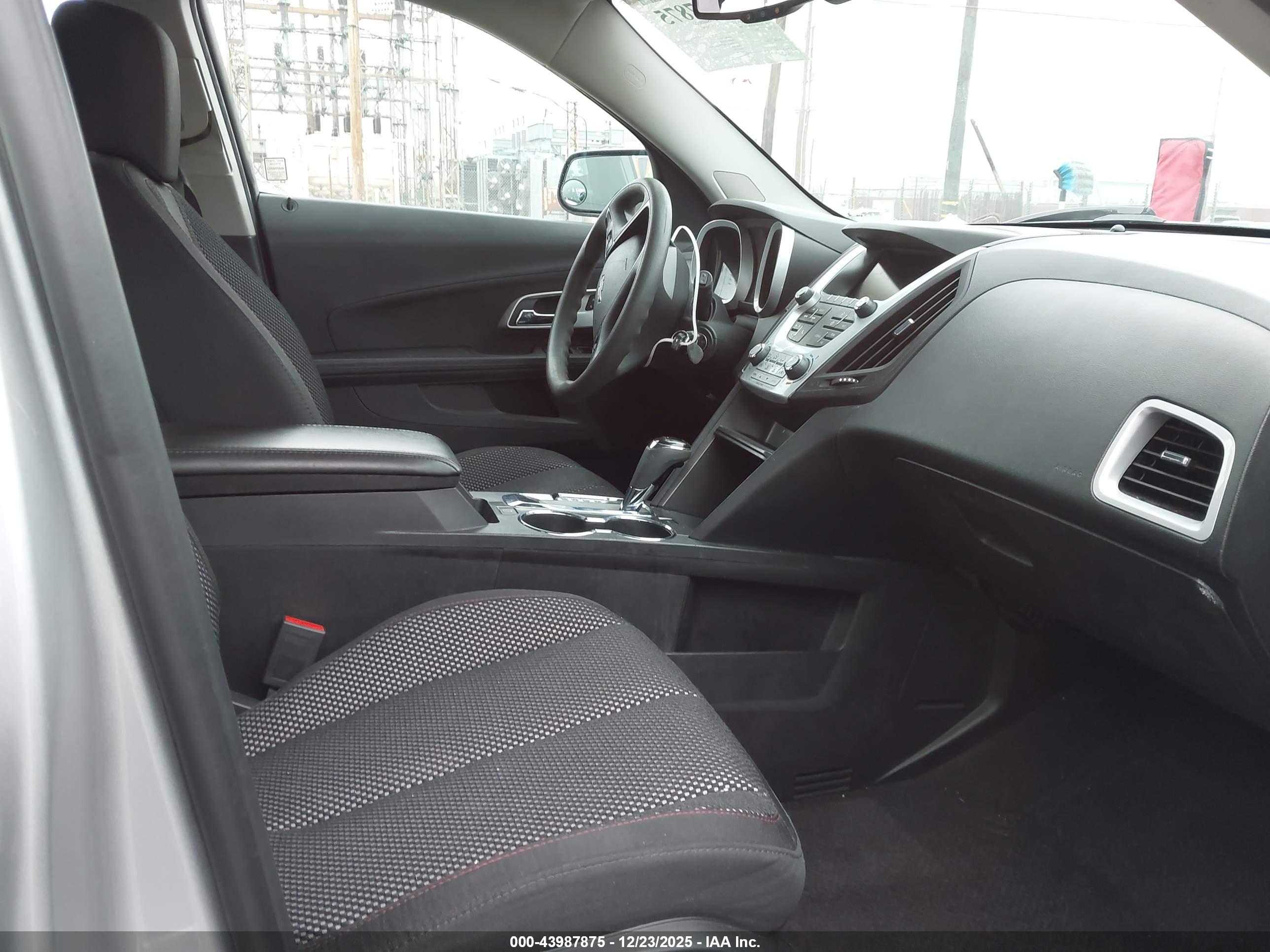 CHEVROLET EQUINOX image 5