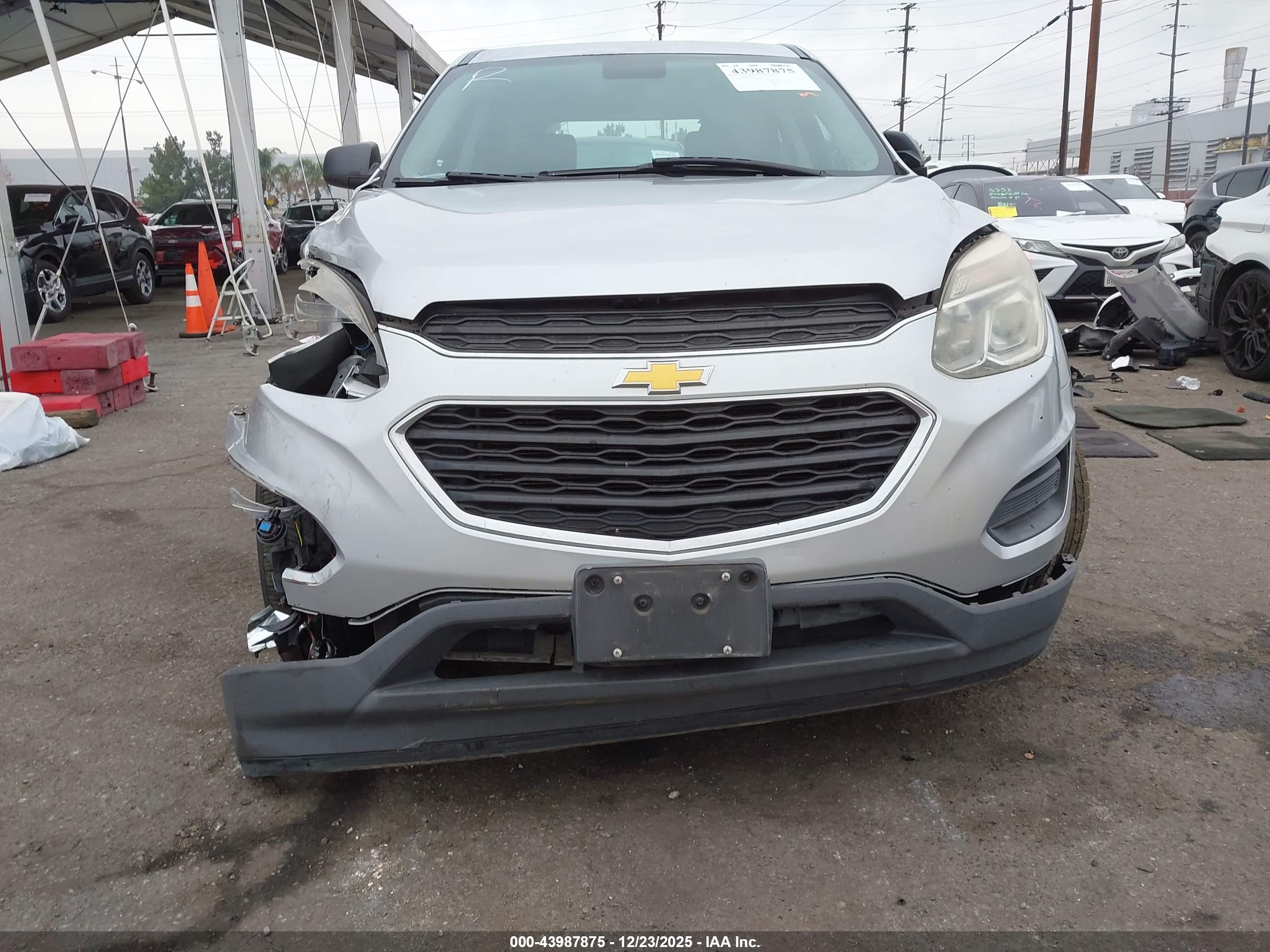 CHEVROLET EQUINOX image 6