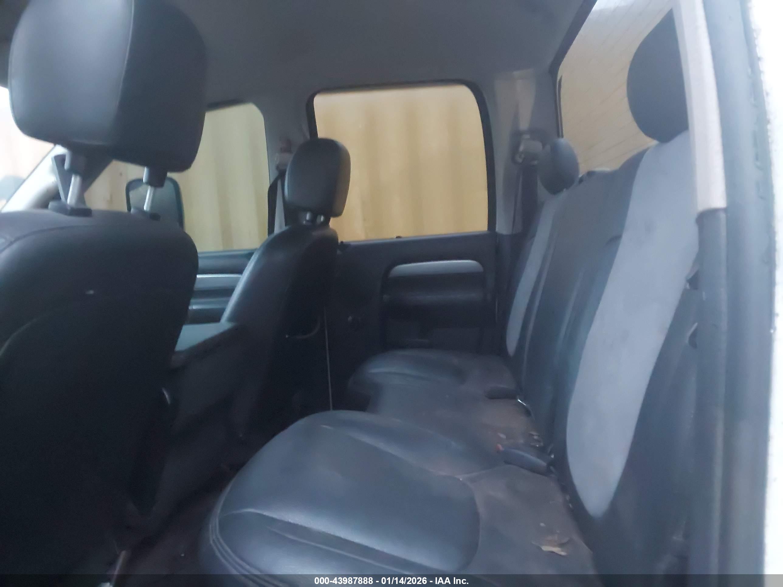 DODGE RAM image 8