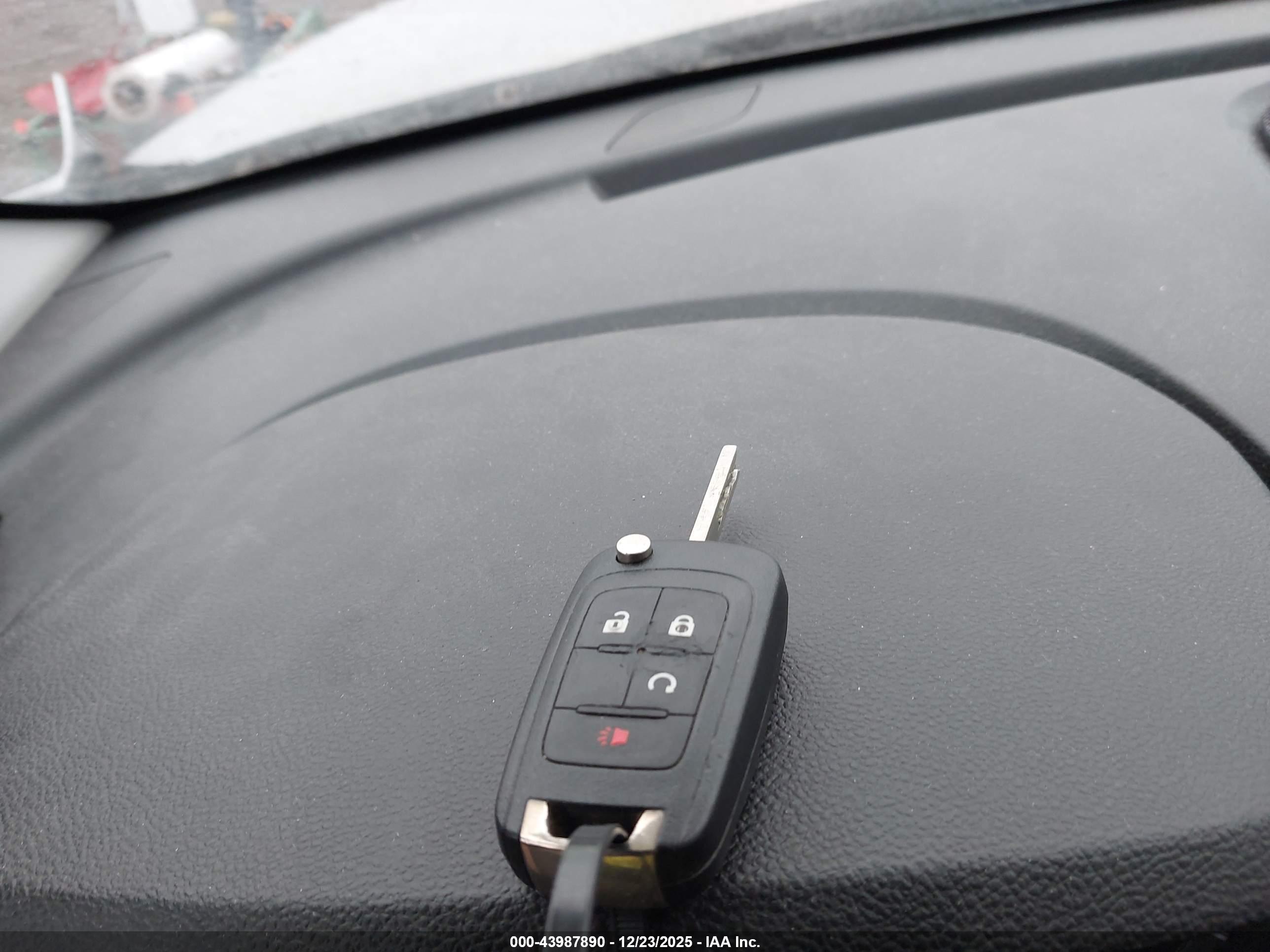 CHEVROLET EQUINOX image 11