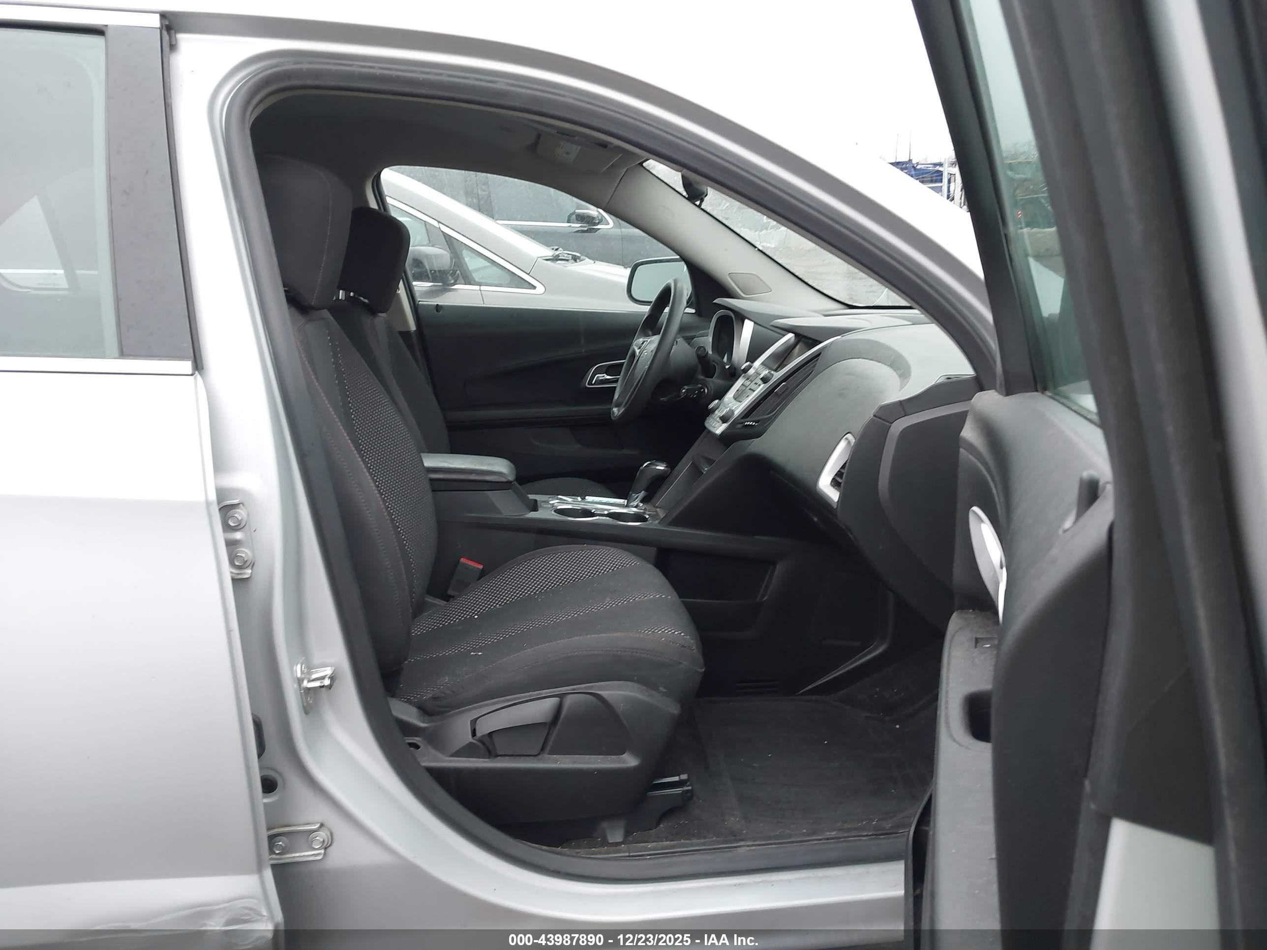 CHEVROLET EQUINOX image 5