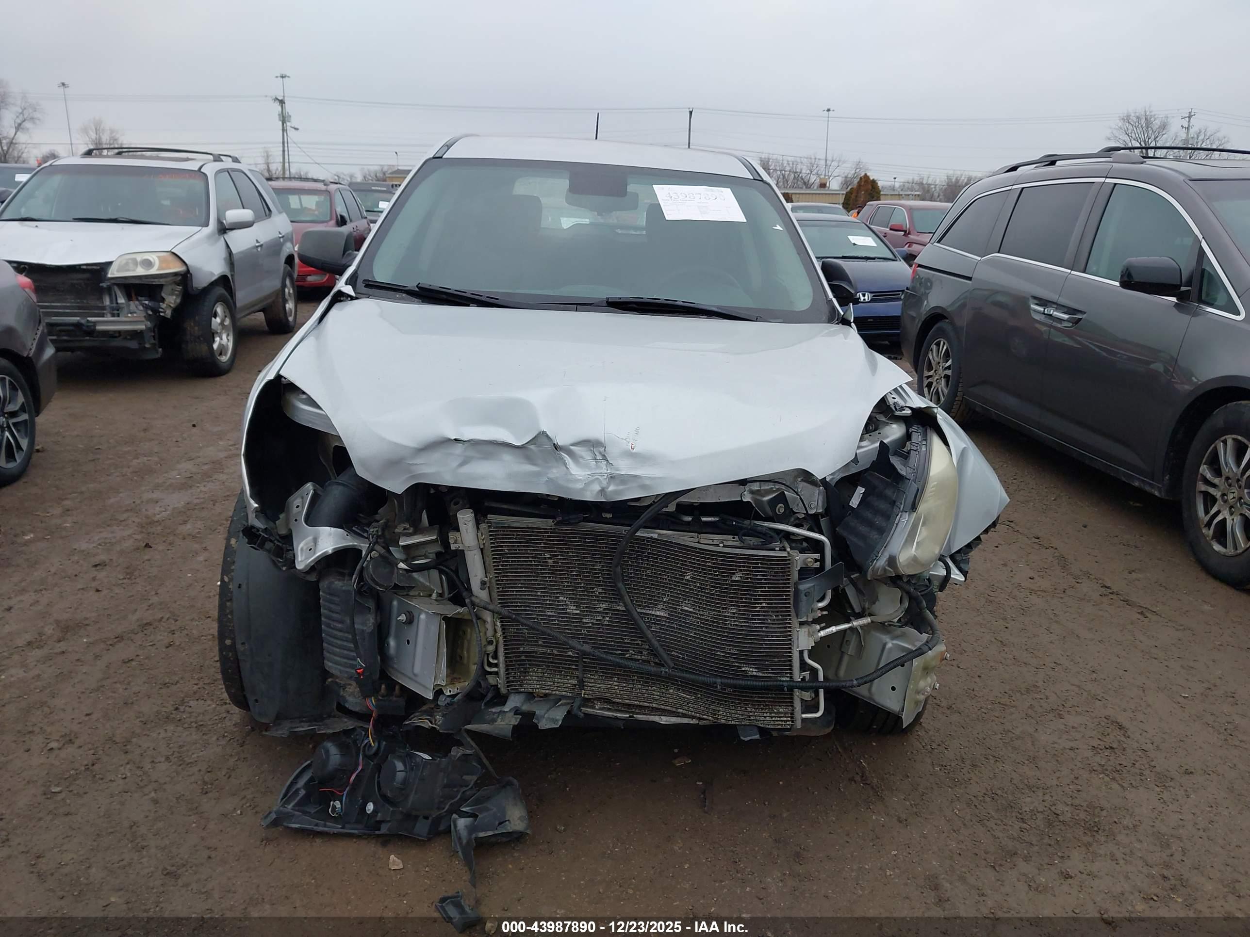 CHEVROLET EQUINOX image 6