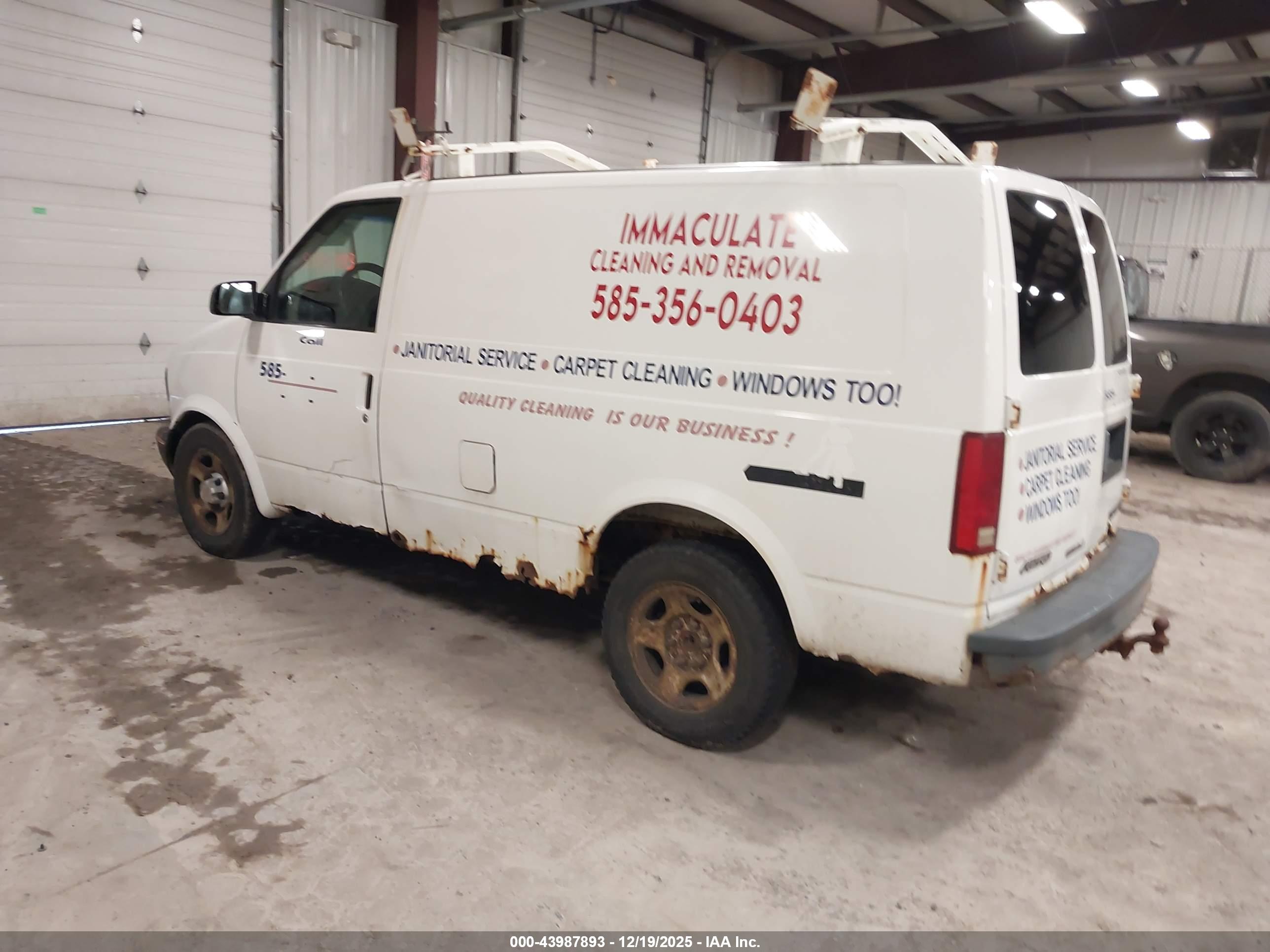 CHEVROLET ASTRO image 3