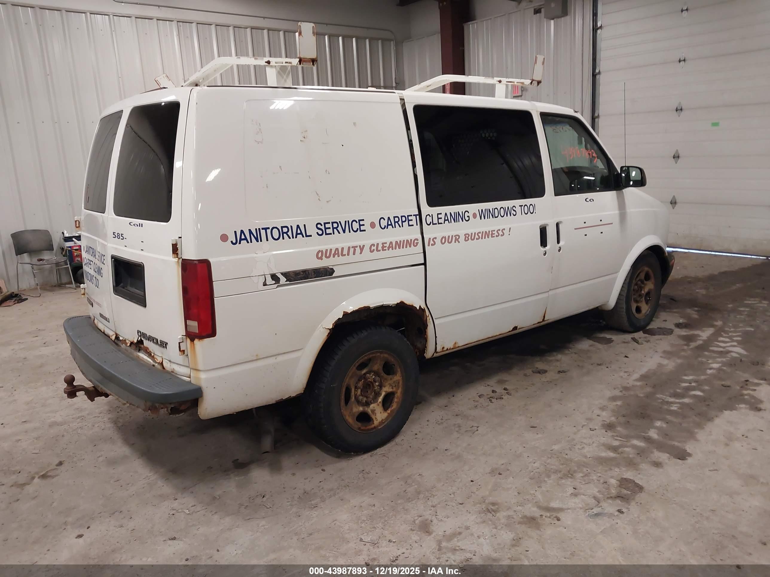 CHEVROLET ASTRO image 4