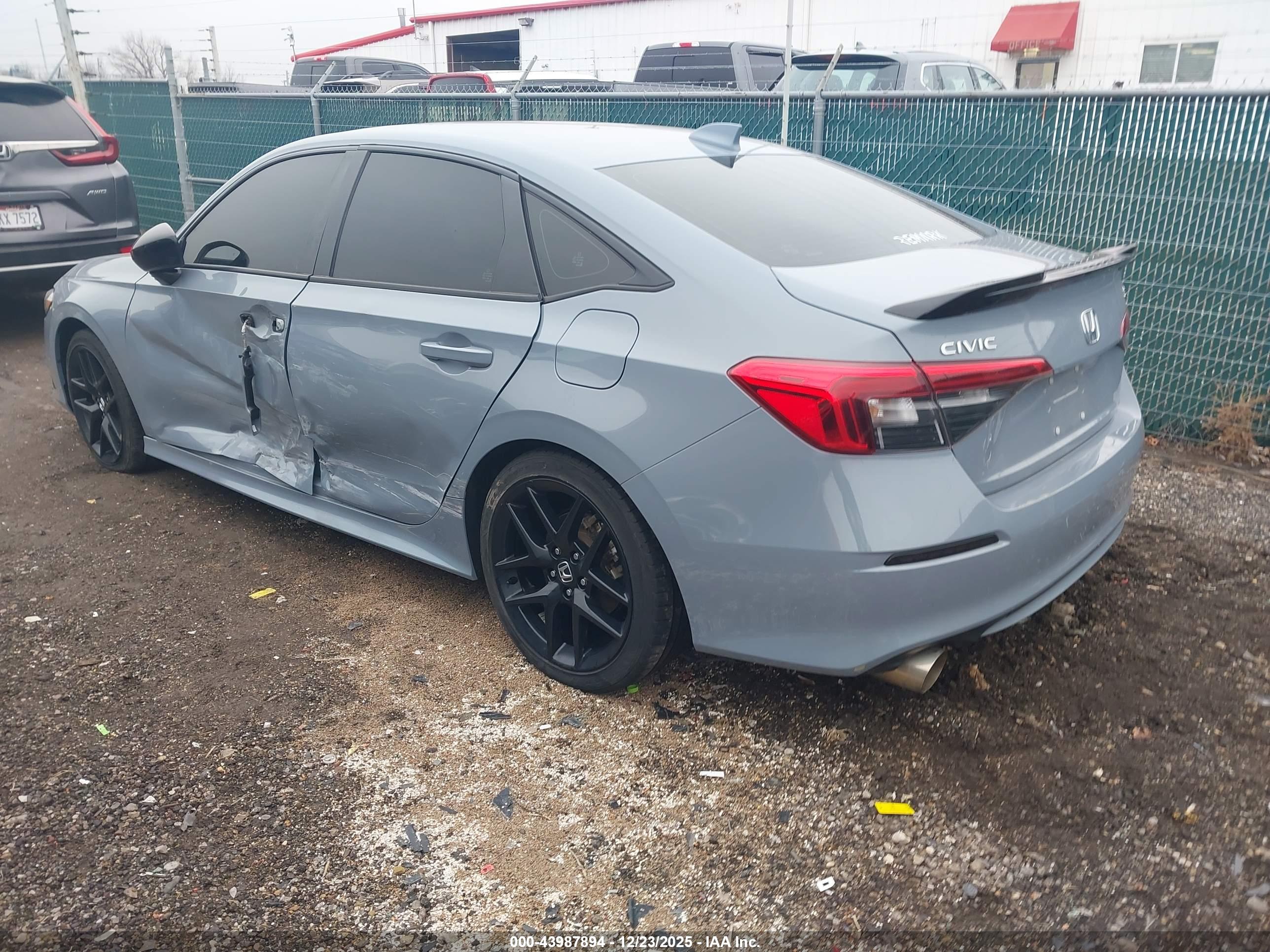 HONDA CIVIC image 3