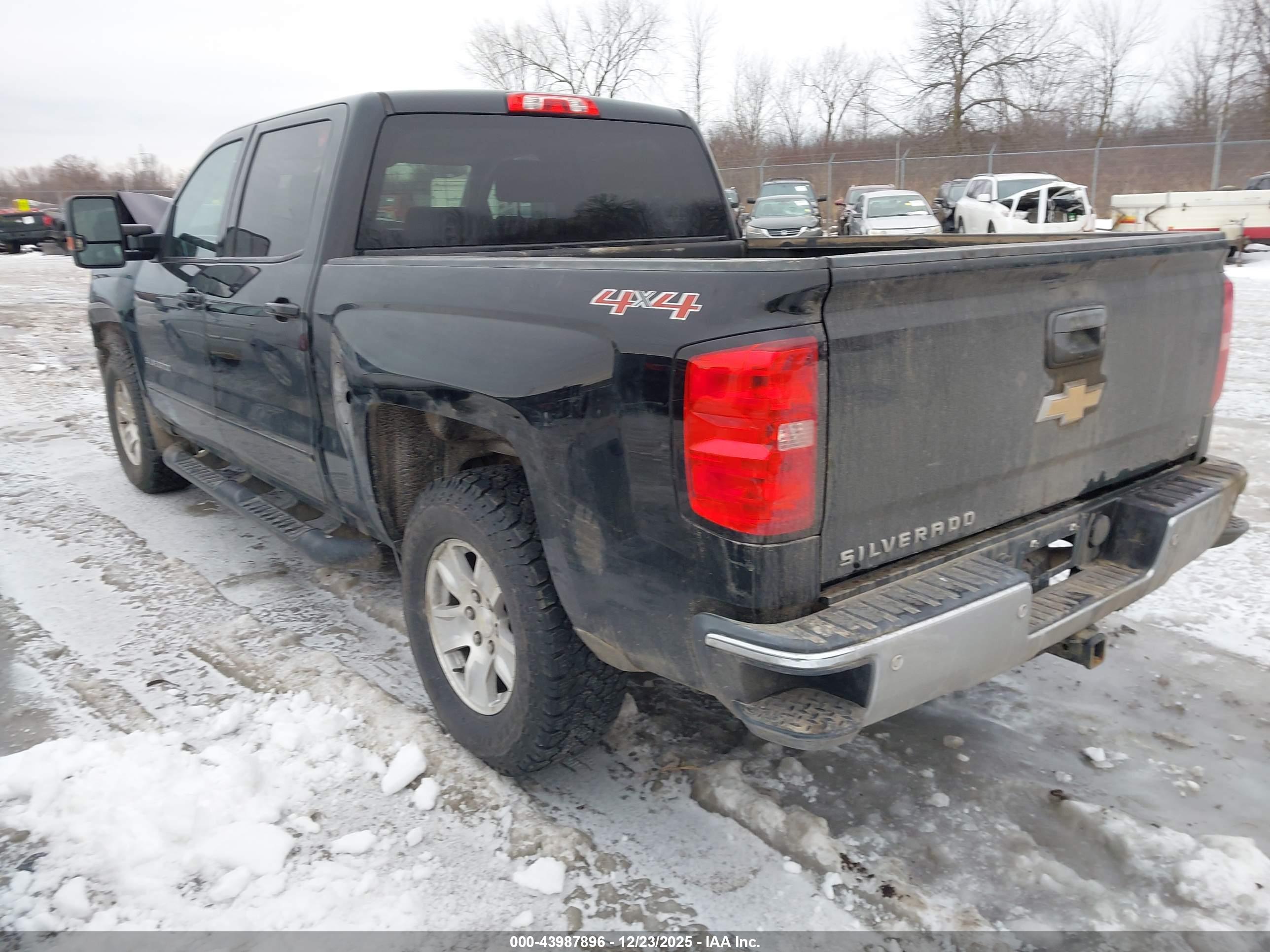 CHEVROLET SILVERADO image 3