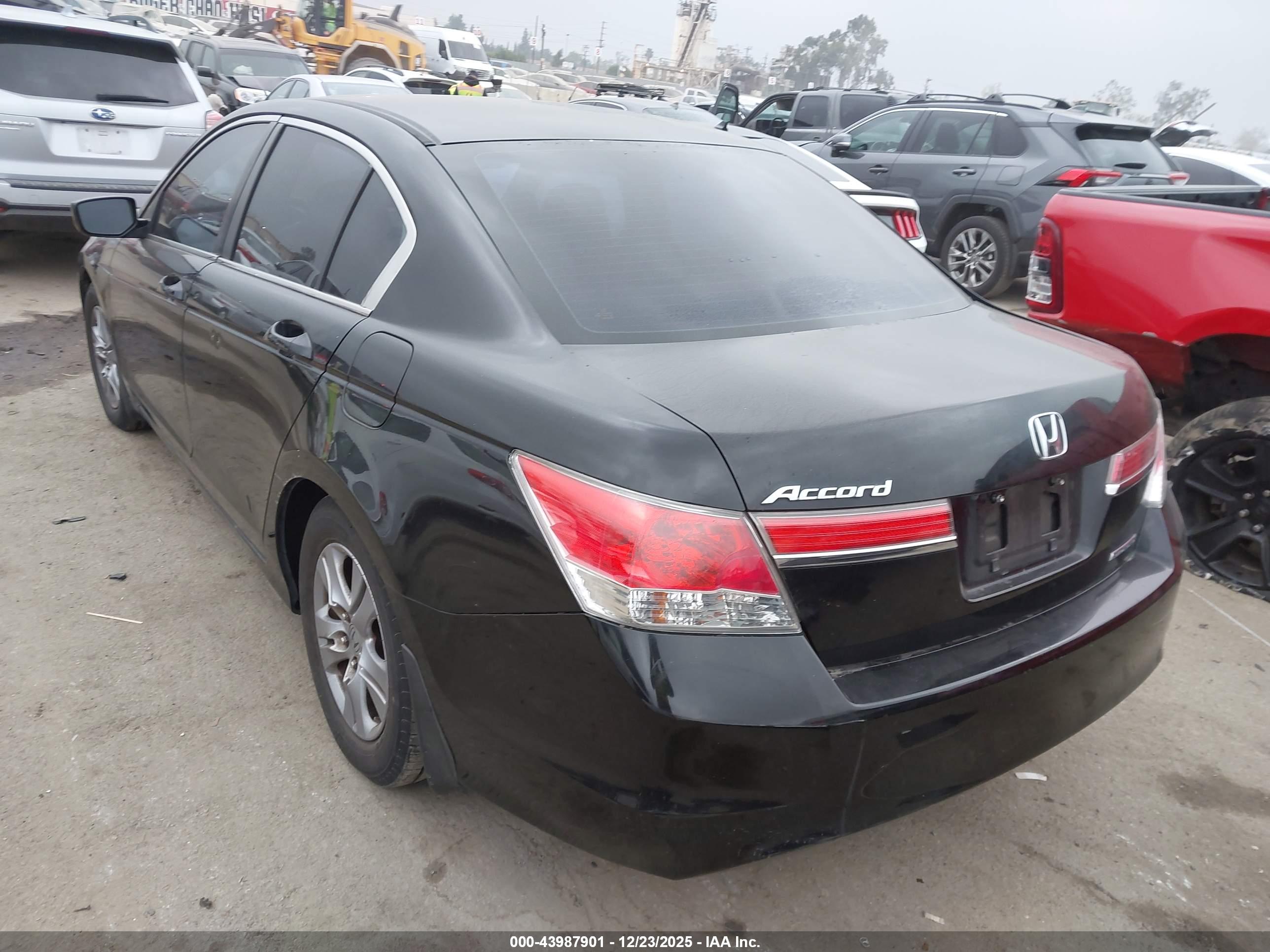 HONDA ACCORD image 3