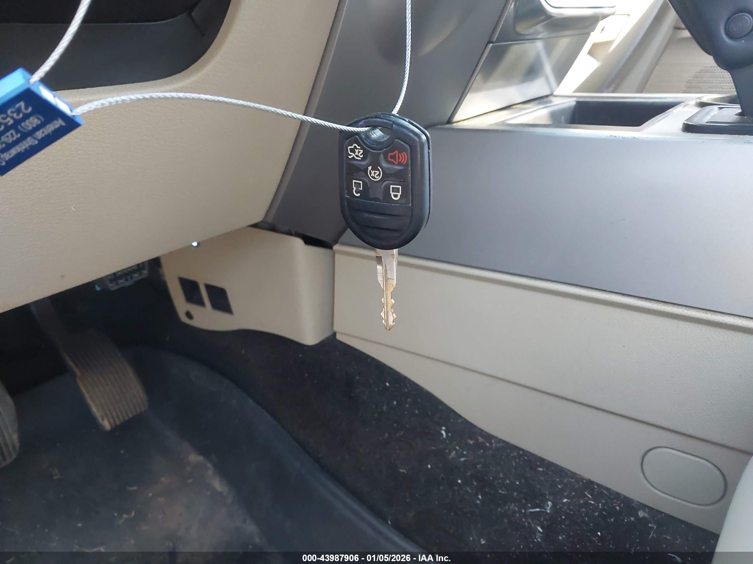 FORD EXPEDITION image 11