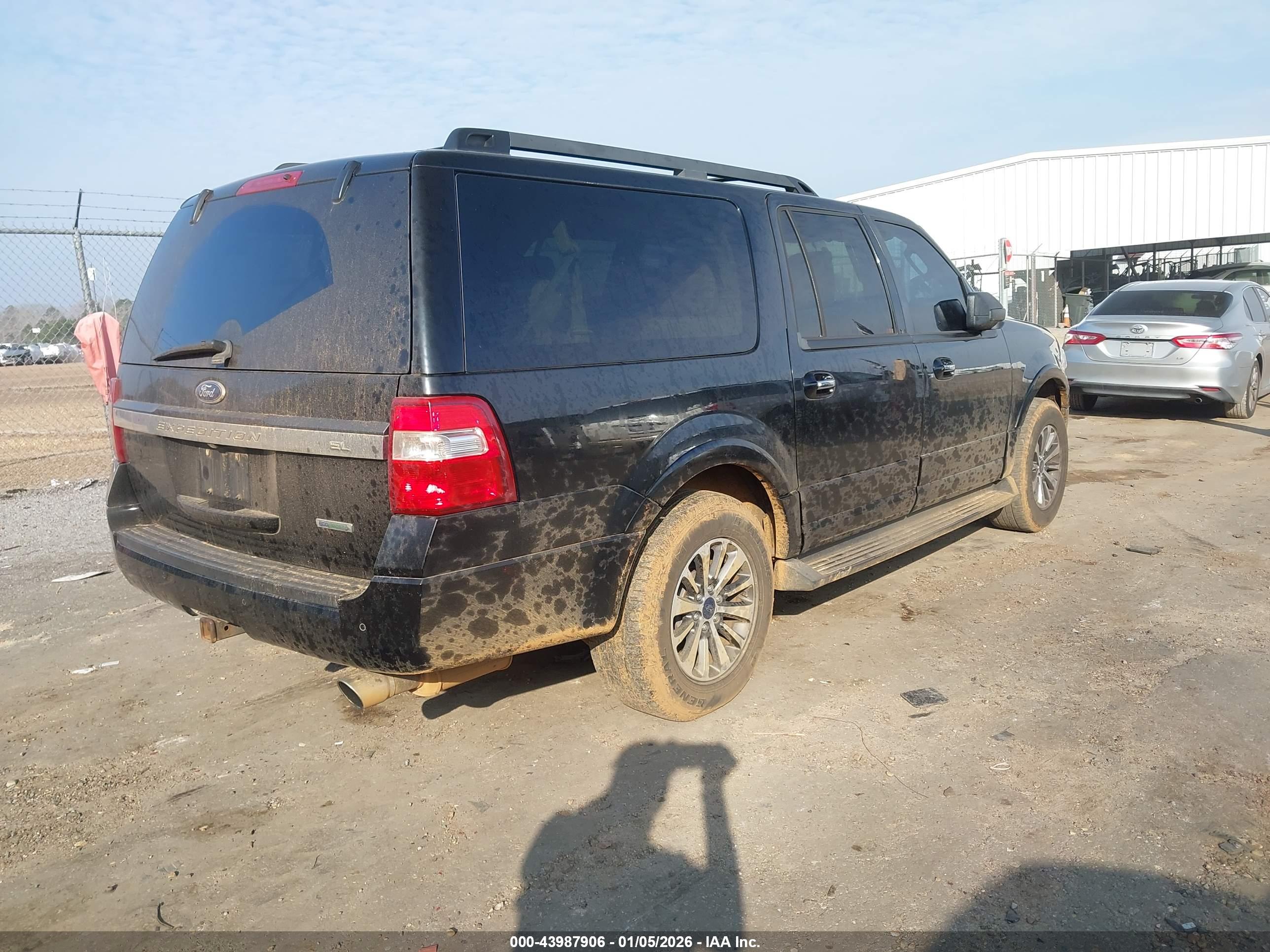 FORD EXPEDITION image 4