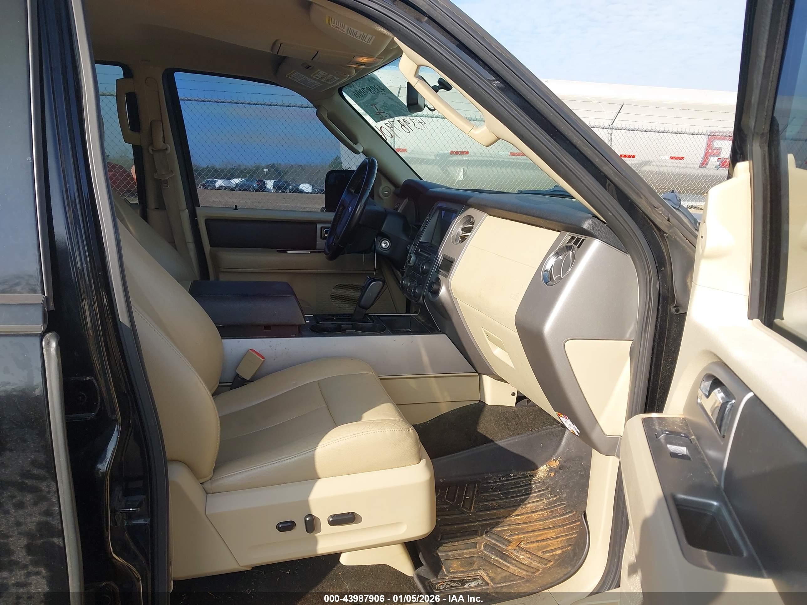 FORD EXPEDITION image 5