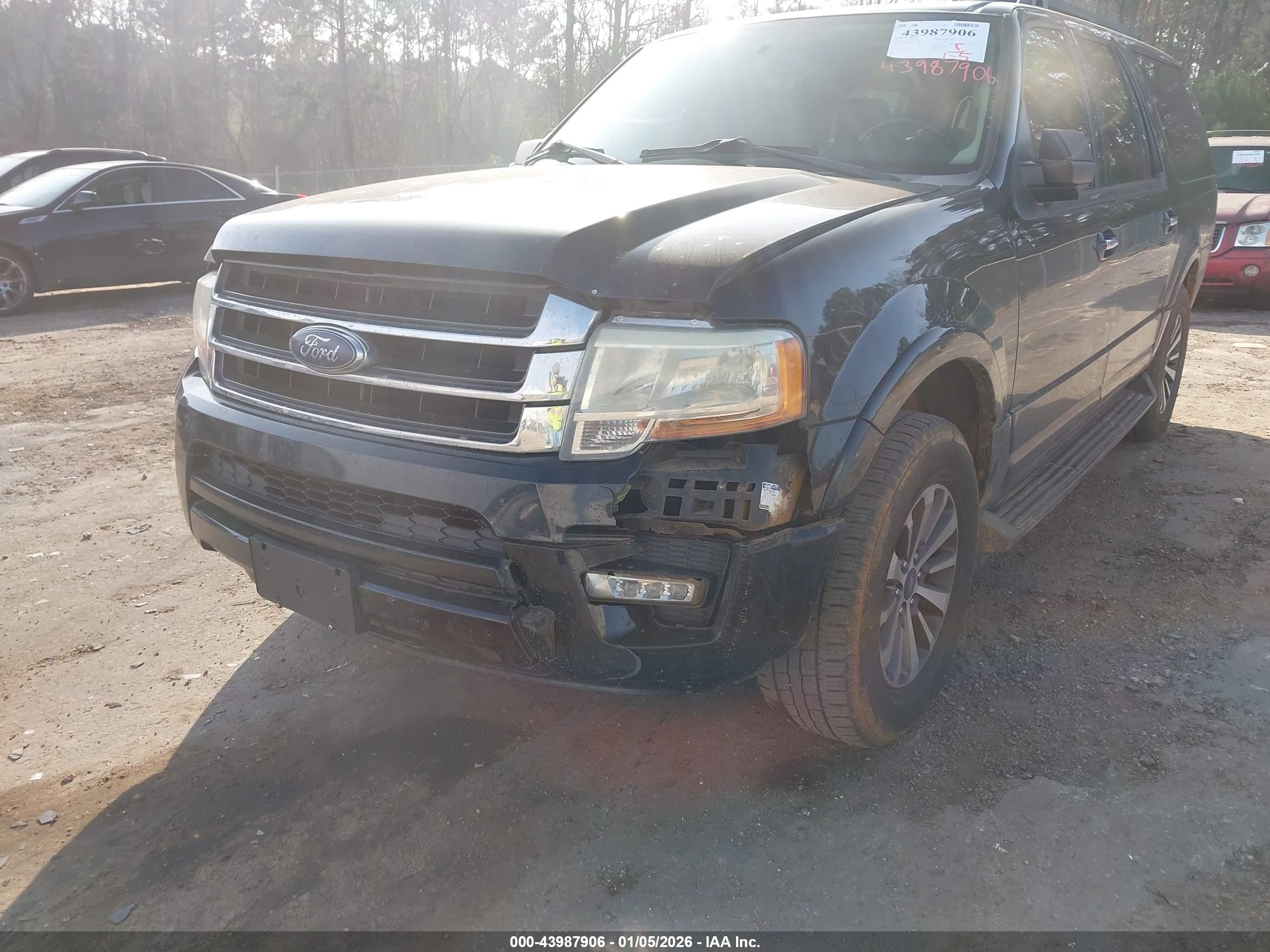 FORD EXPEDITION image 6