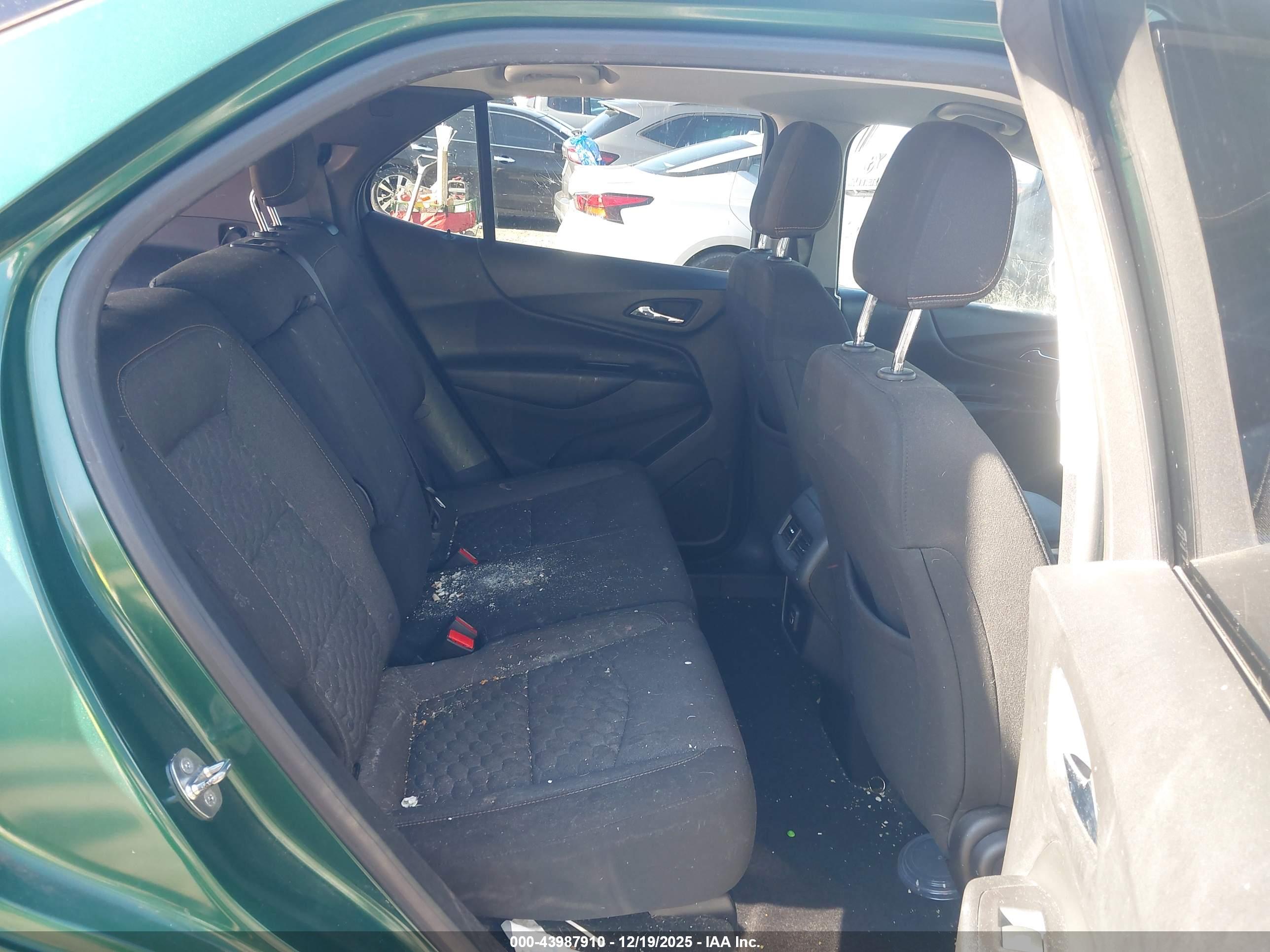 CHEVROLET EQUINOX image 8