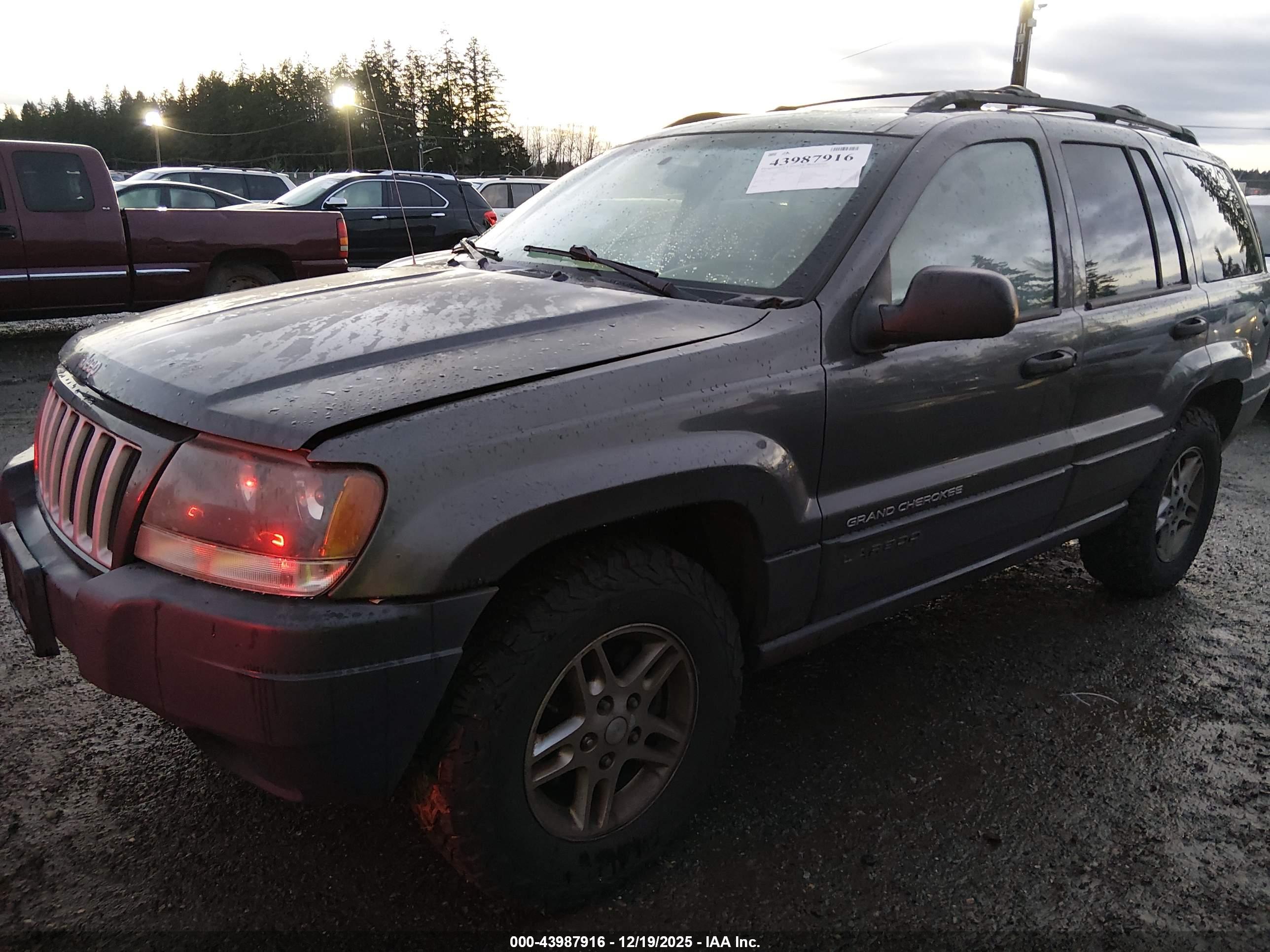 JEEP GRAND image 2
